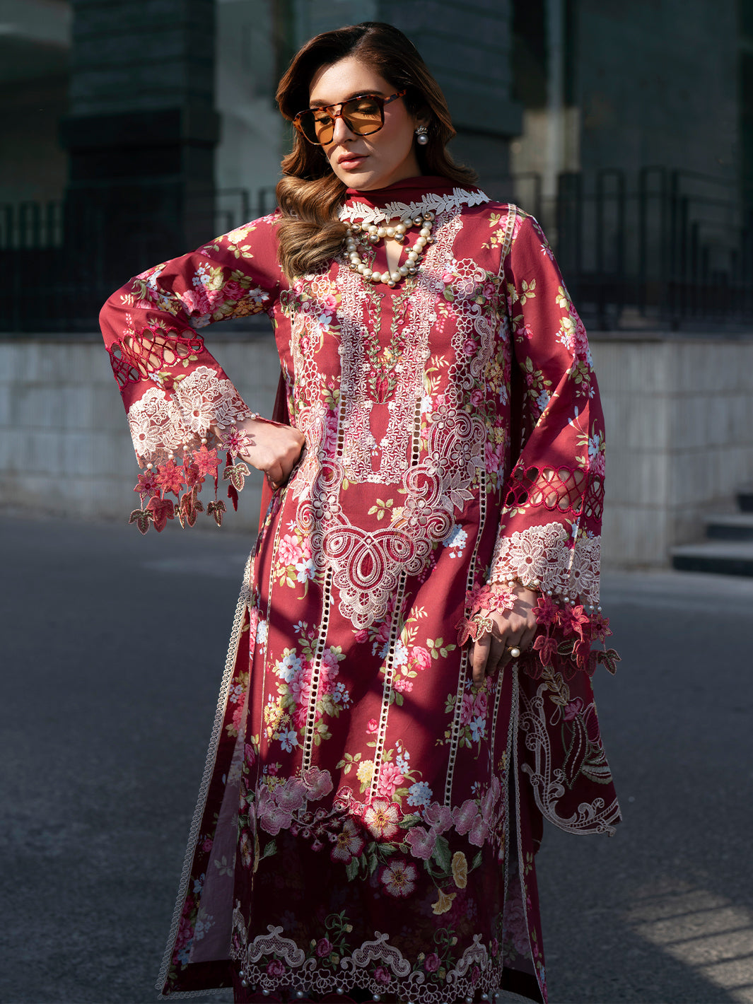 Mahnur | Broadway Luxury Lawn 26 | BW - 011