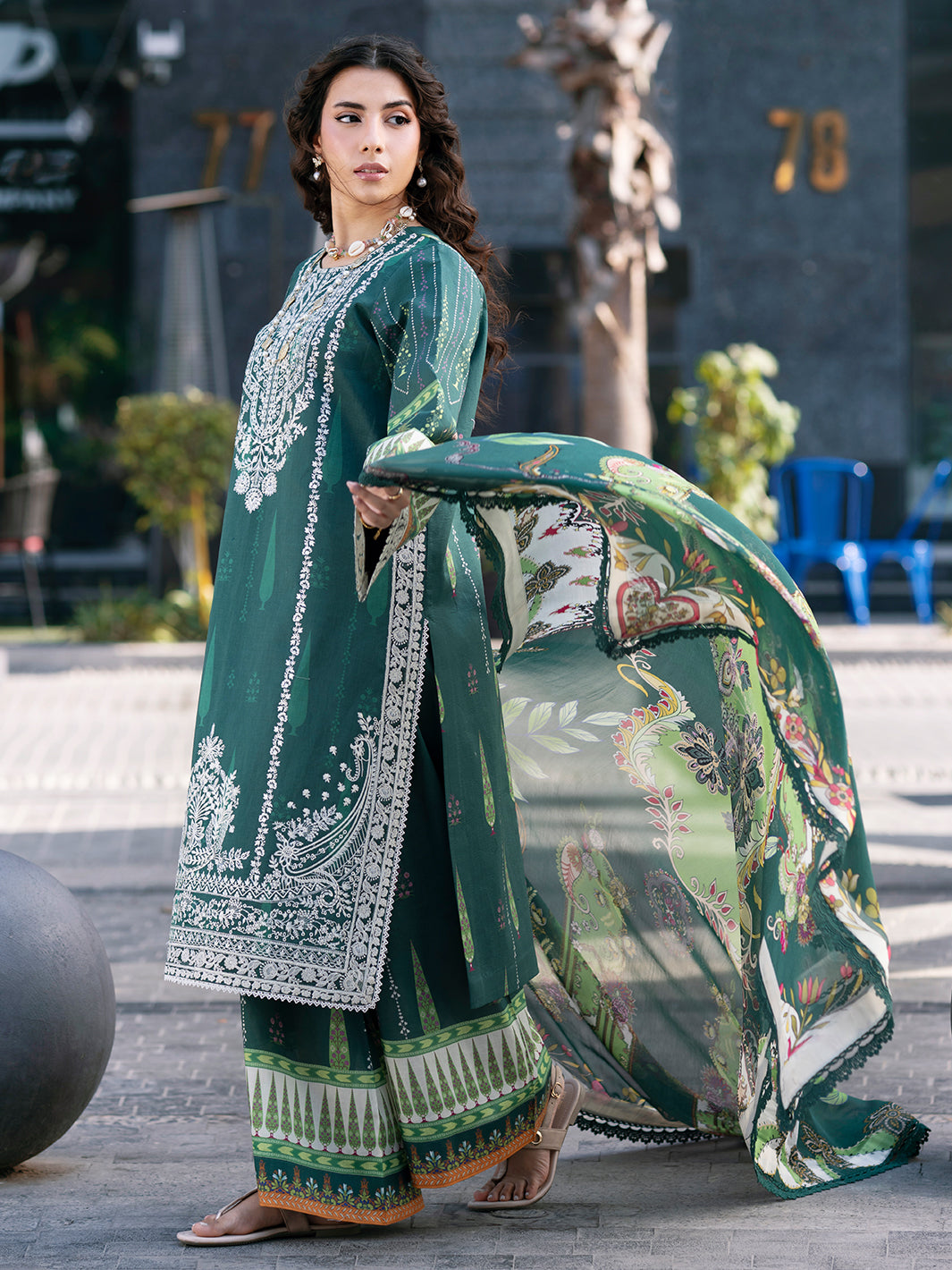 Mahnur | Broadway Luxury Lawn 26 | BW - 012