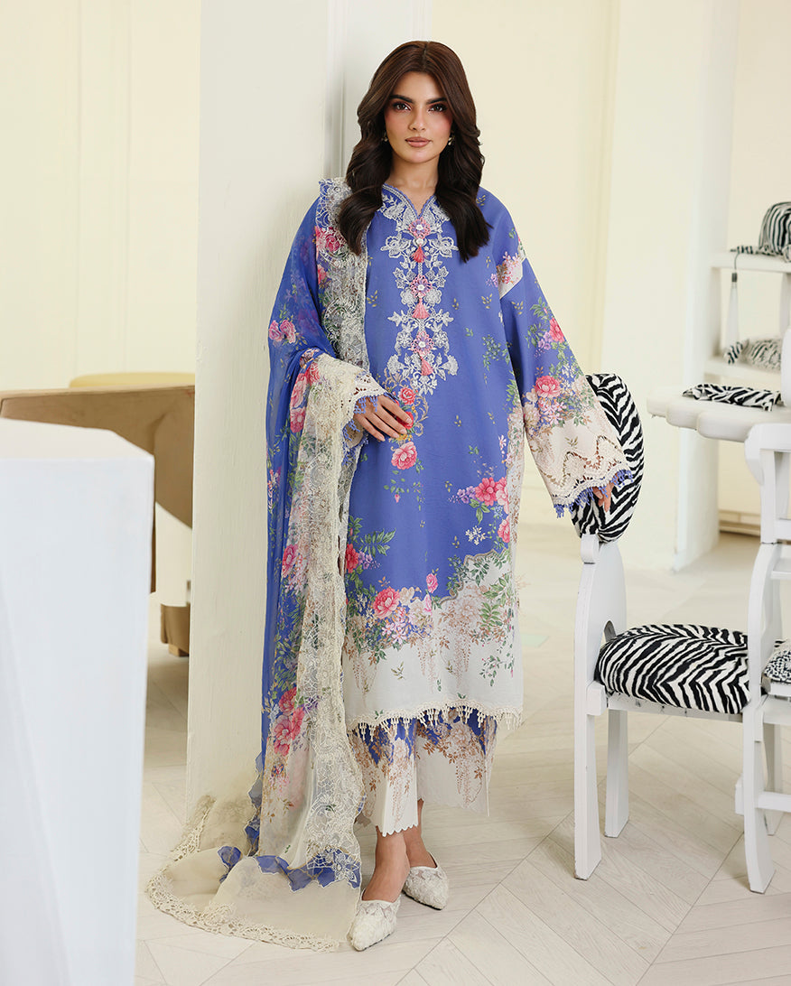 Roheenaz | Petals in Print | Bloom Portrait