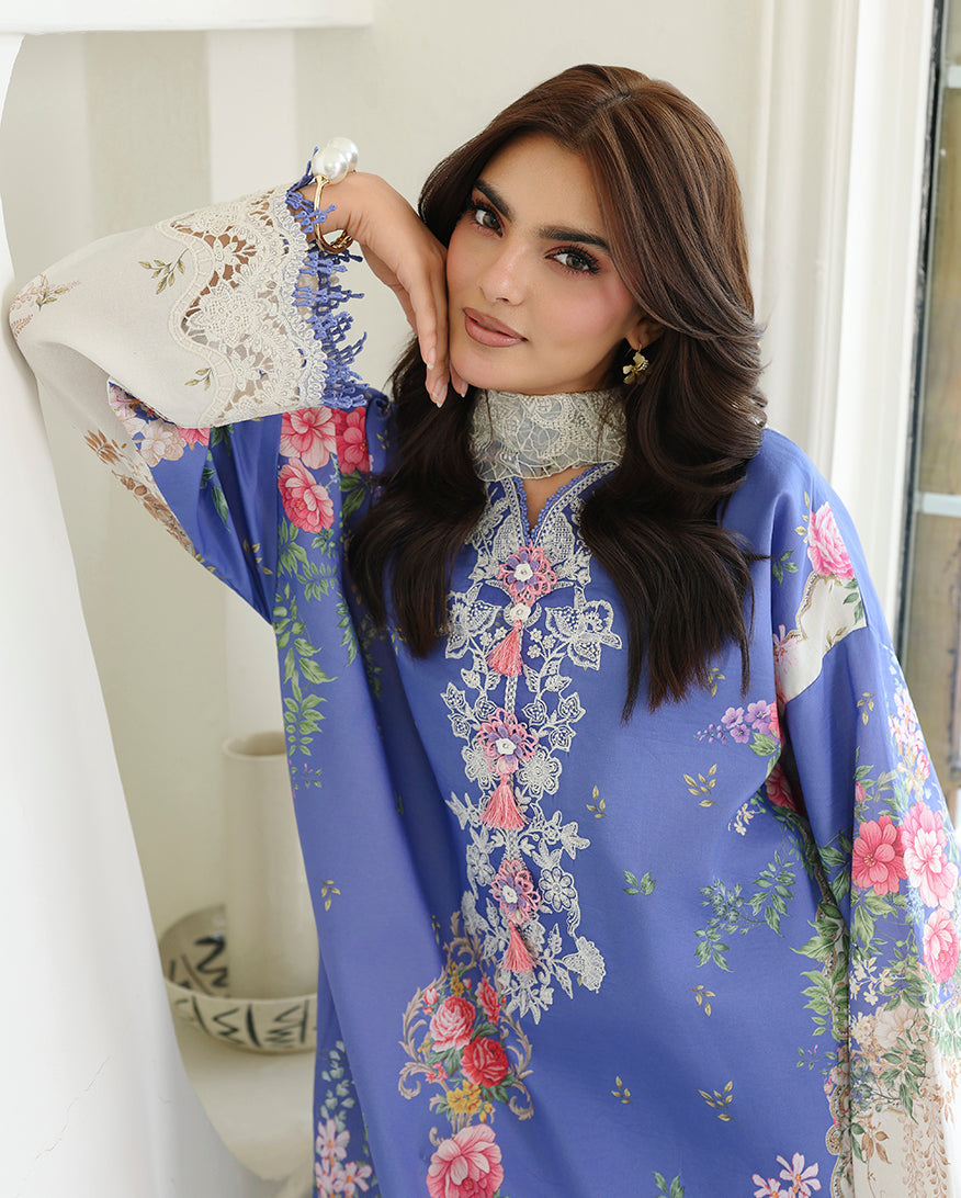 Roheenaz | Petals in Print | Bloom Portrait