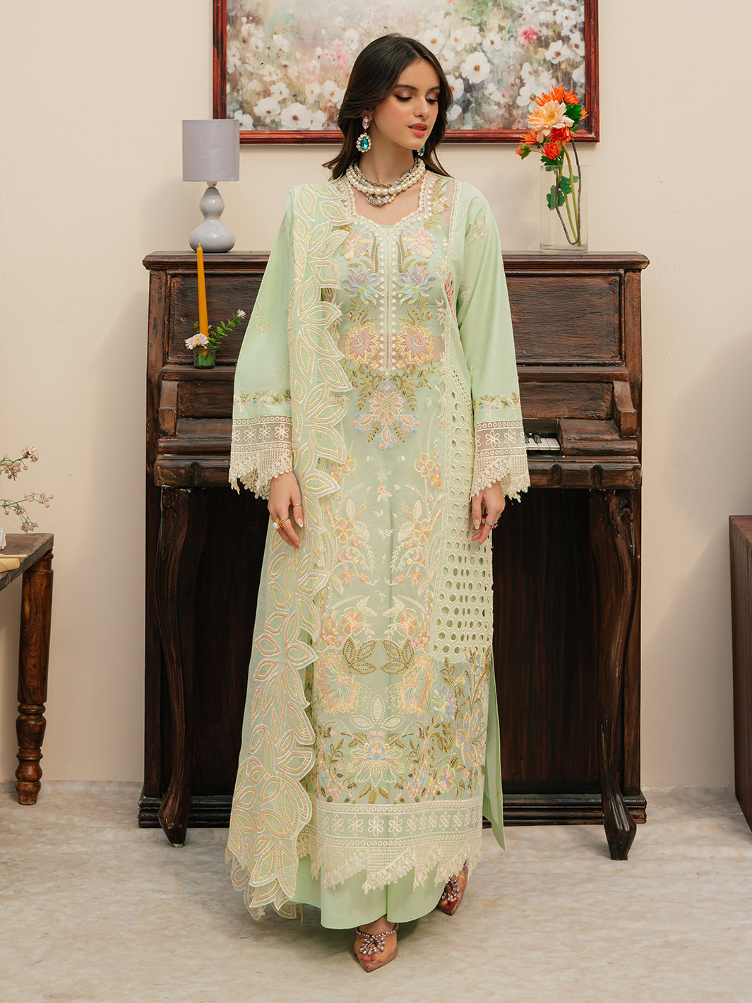 Mahnur | Allenura Luxury Lawn 24 | CAROLINE - Official Mahnur stockist in UK - Sakeena London