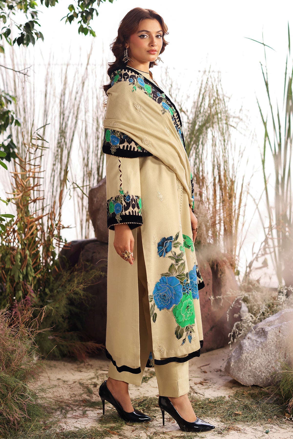 Charizma | Poshima Shawl | PS4-17 - Official Charizma stockist in UK - Sakeena London