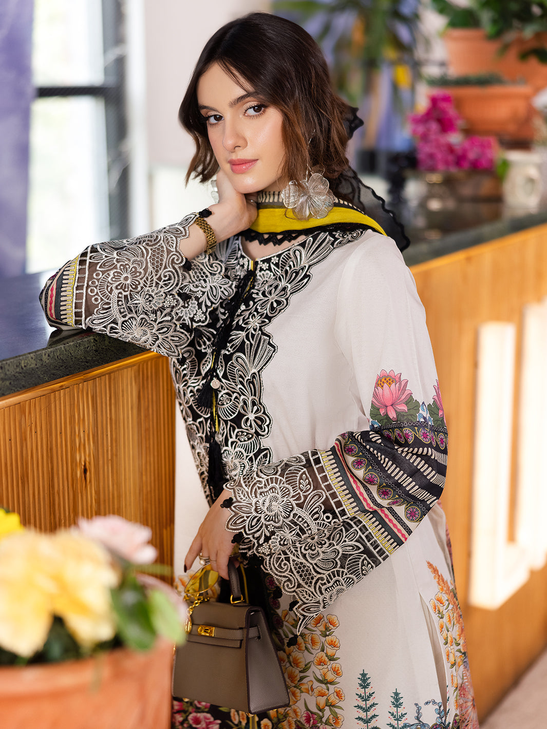 Mahnur | After Hours Luxury Lawn 25 | ChitChat Charm - Official Mahnur stockist in UK - Sakeena London