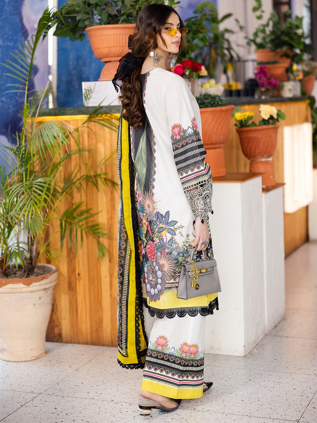 Mahnur | After Hours Luxury Lawn 25 | ChitChat Charm - Official Mahnur stockist in UK - Sakeena London