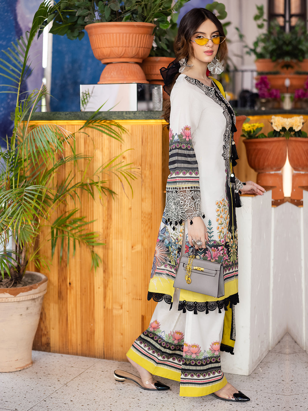 Mahnur | After Hours Luxury Lawn 25 | ChitChat Charm - Official Mahnur stockist in UK - Sakeena London