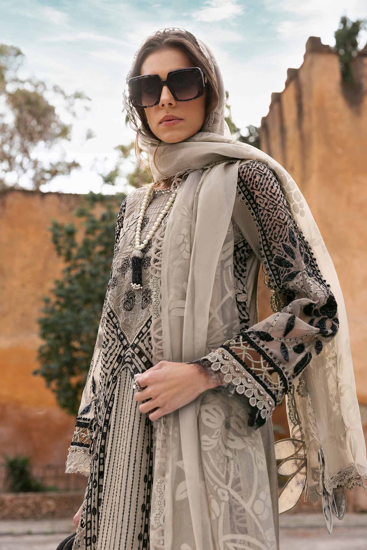 Maria B | Luxury Lawn 25 | D-2510-B - Official Maria B stockist in UK - Sakeena London