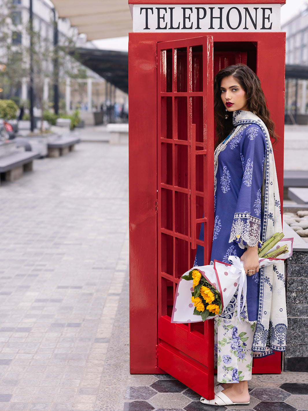 Mahnur | Broadway Luxury Lawn 25 | Tulip - Official Mahnur stockist in UK - Sakeena London