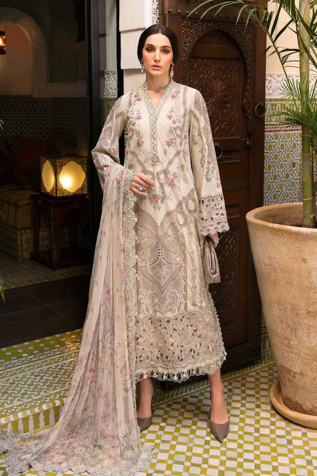 Maria B | Luxury Lawn 25 | D-2514-B - Official Maria B stockist in UK - Sakeena London