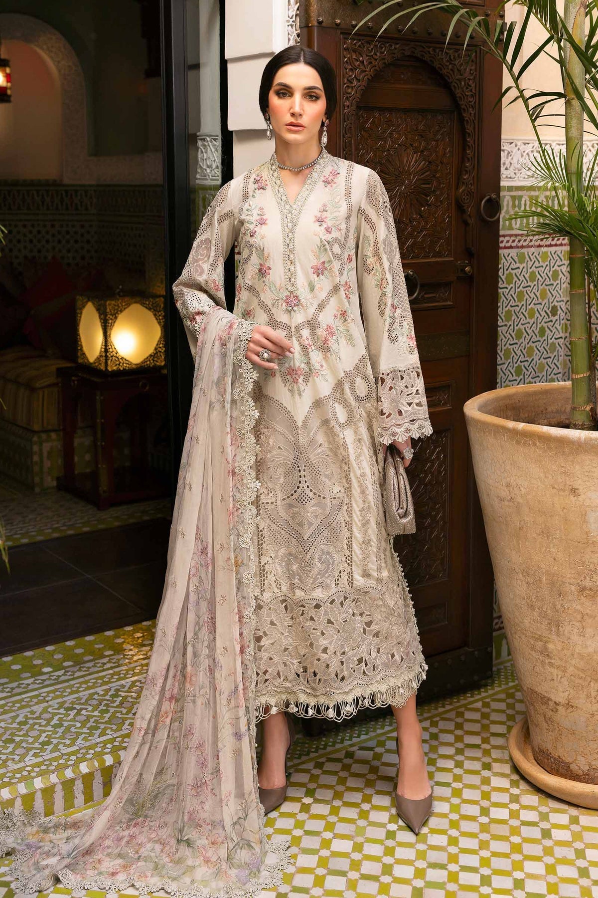 Maria B | Luxury Lawn 25 | D-2514-B - Official Maria B stockist in UK - Sakeena London
