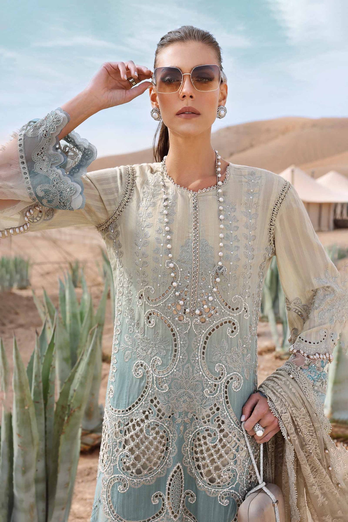 Maria B | Luxury Lawn 25 | D-2515-B - Official Maria B stockist in UK - Sakeena London