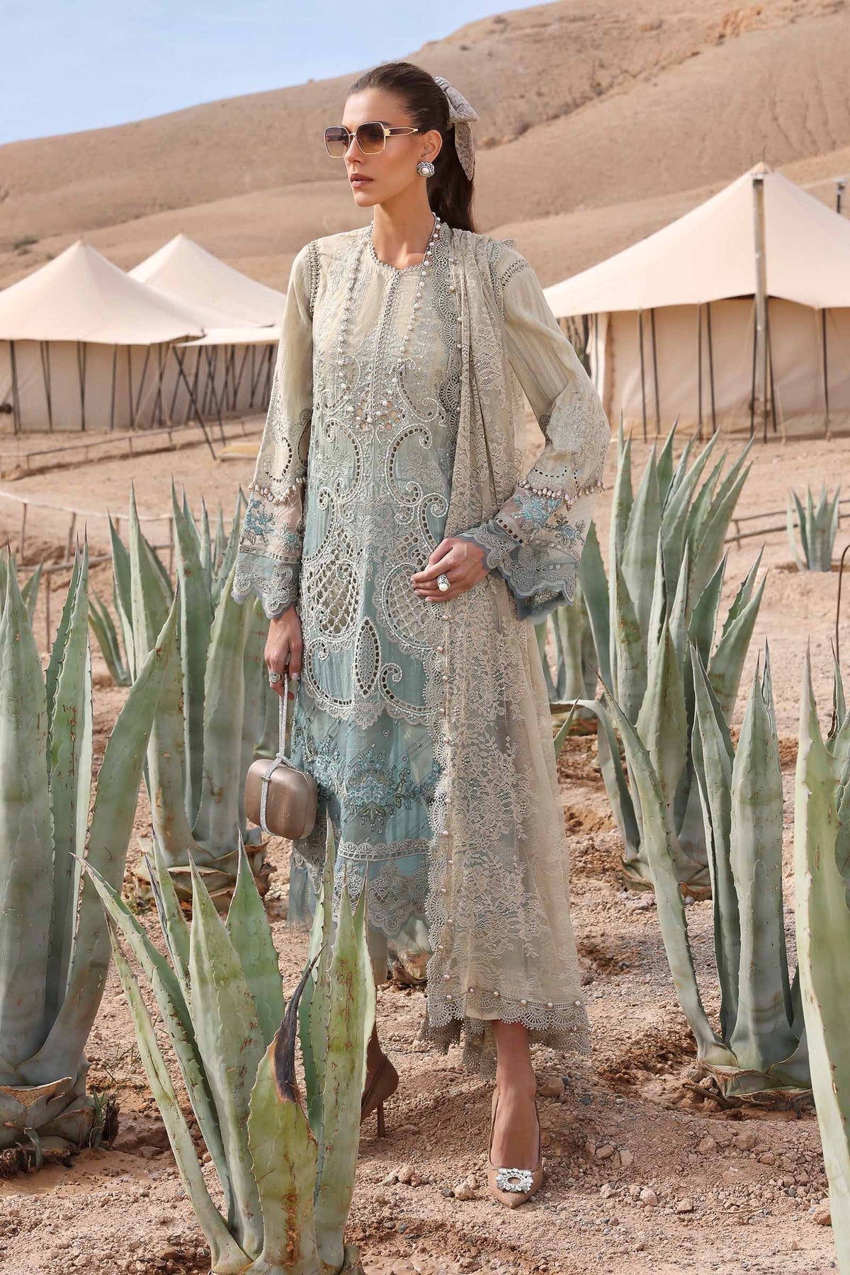 Maria B | Luxury Lawn 25 | D-2515-B - Official Maria B stockist in UK - Sakeena London