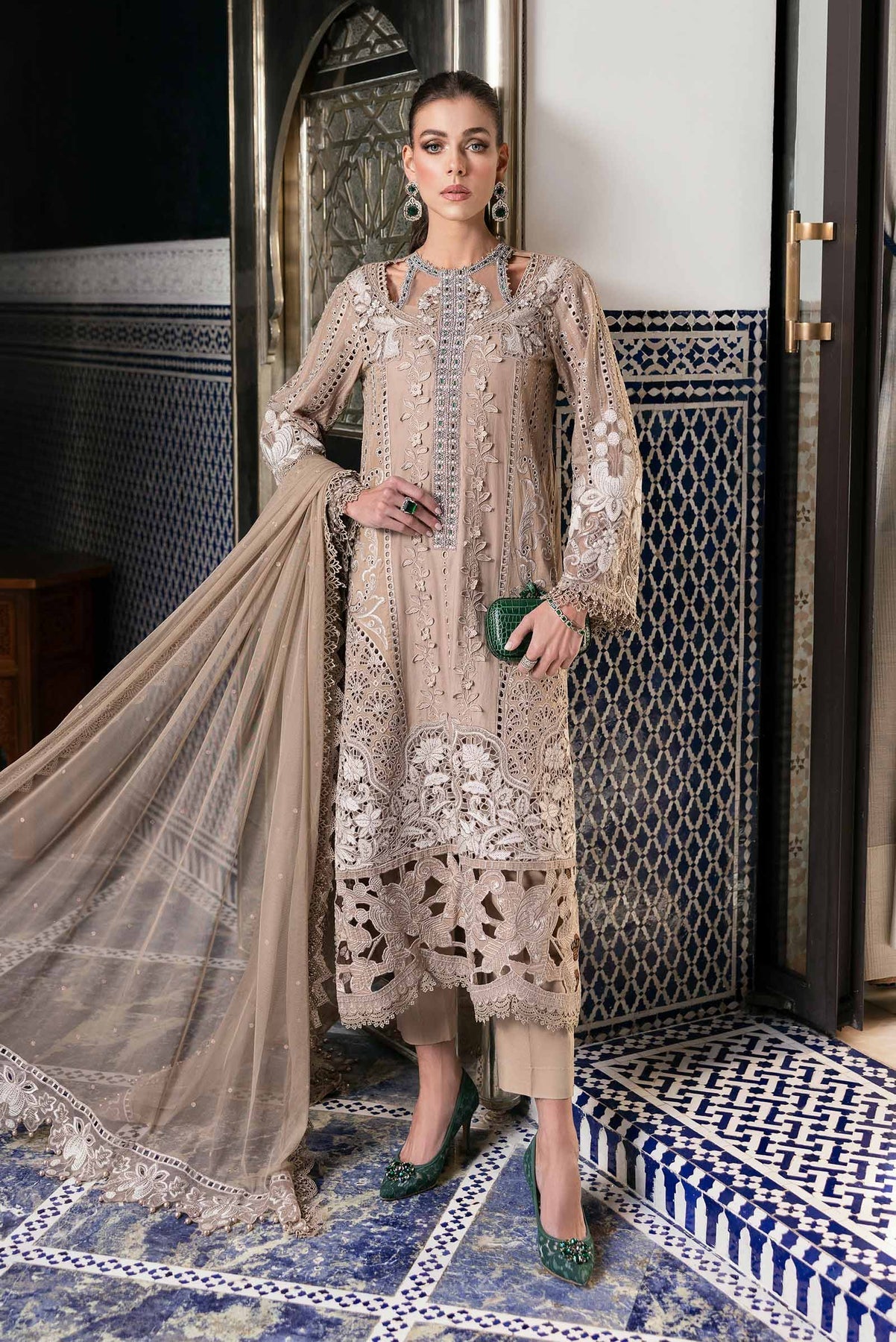 Maria B | Luxury Lawn 25 | D-2502-A - Official Maria B stockist in UK - Sakeena London