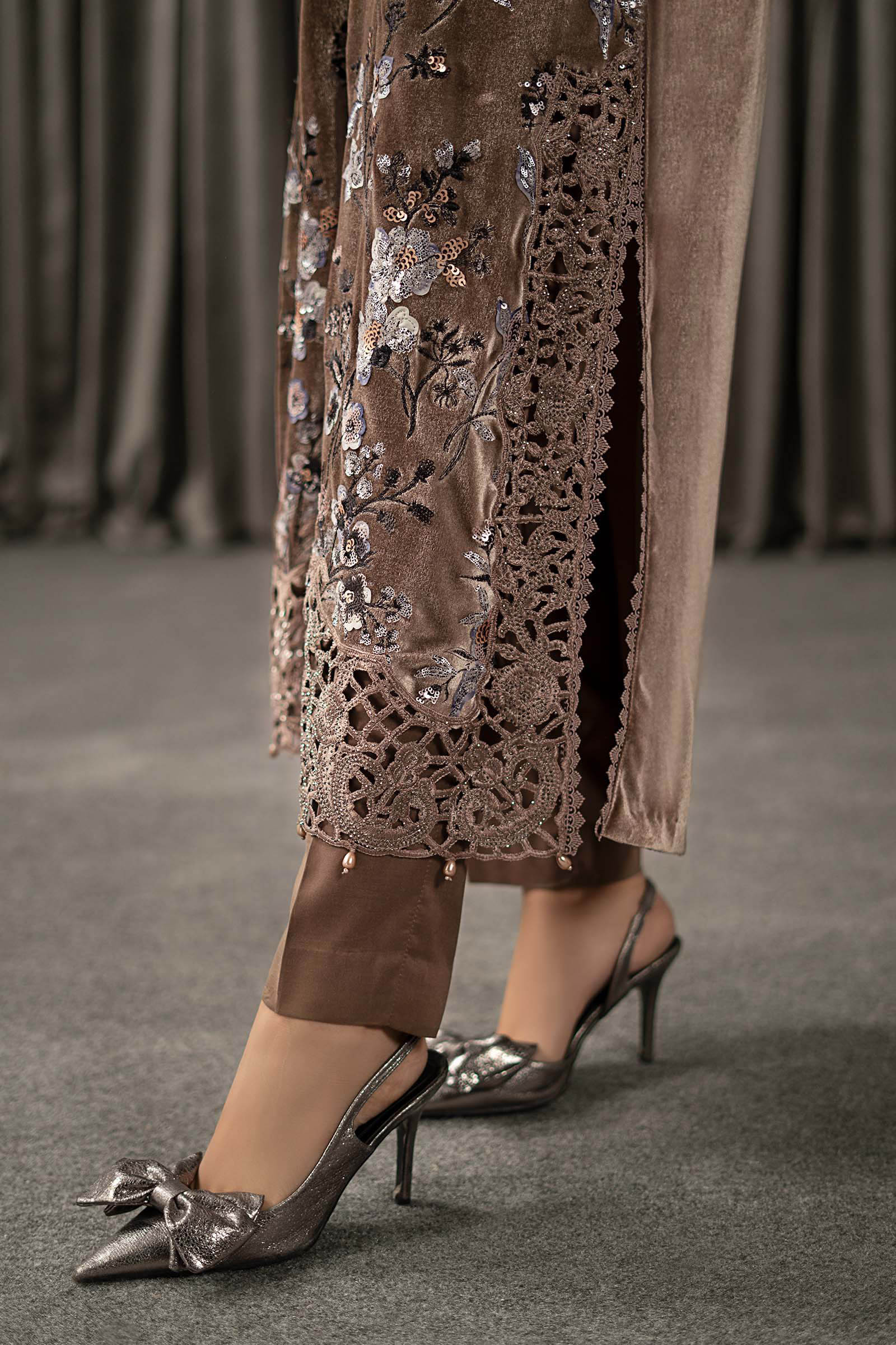 Maria B | Winter Luxe Pret 25 | WLS-1303-BEIGE - Official Maria B stockist in UK - Sakeena London