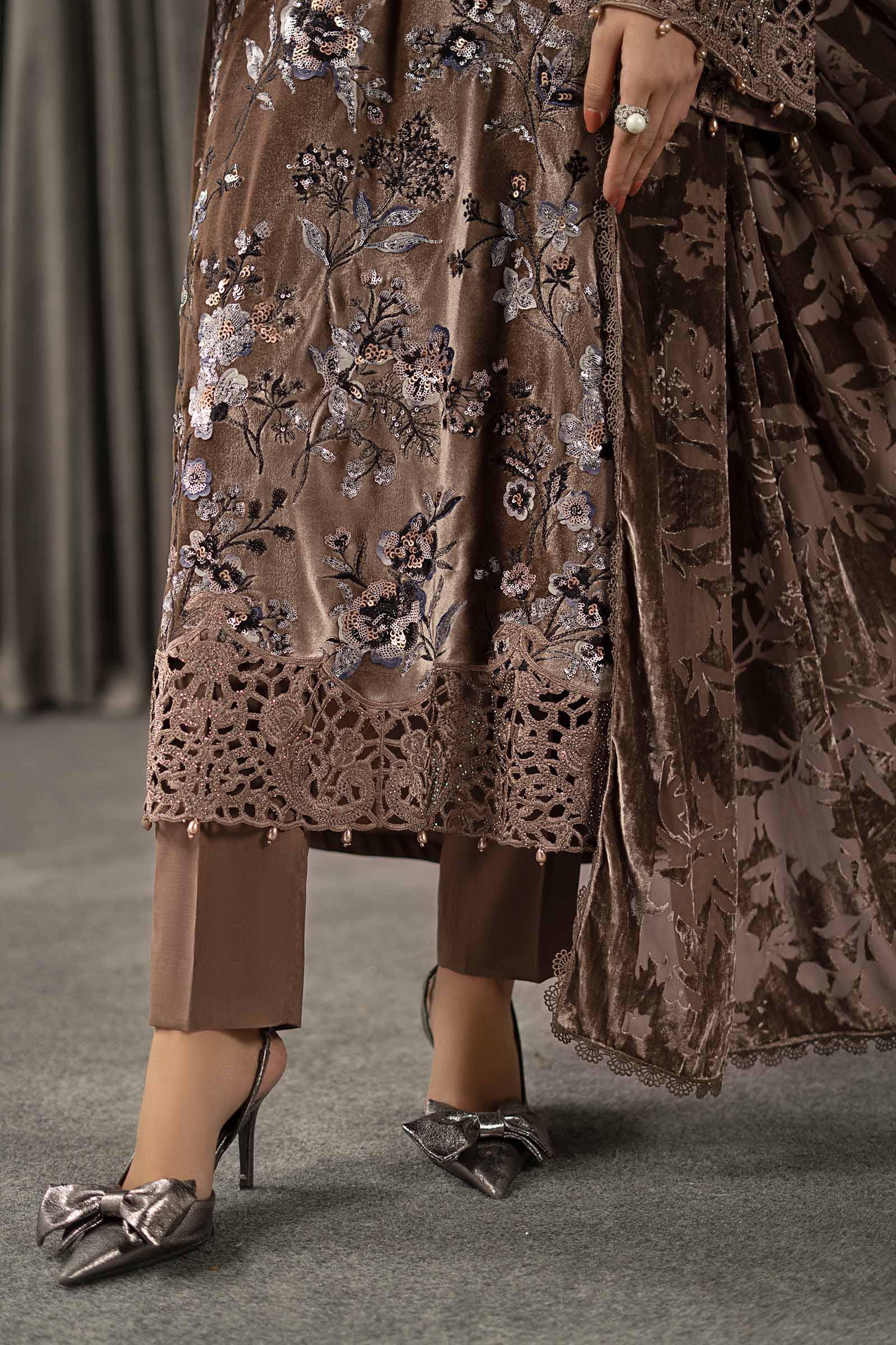 Maria B | Winter Luxe Pret 25 | WLS-1303-BEIGE - Official Maria B stockist in UK - Sakeena London