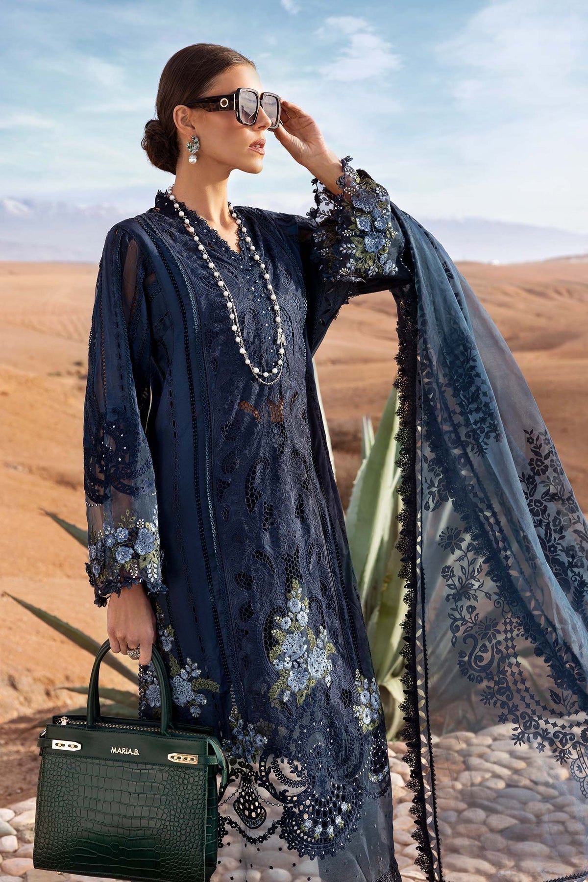 Maria B | Luxury Lawn 25 | D-2504-B - Official Maria B stockist in UK - Sakeena London