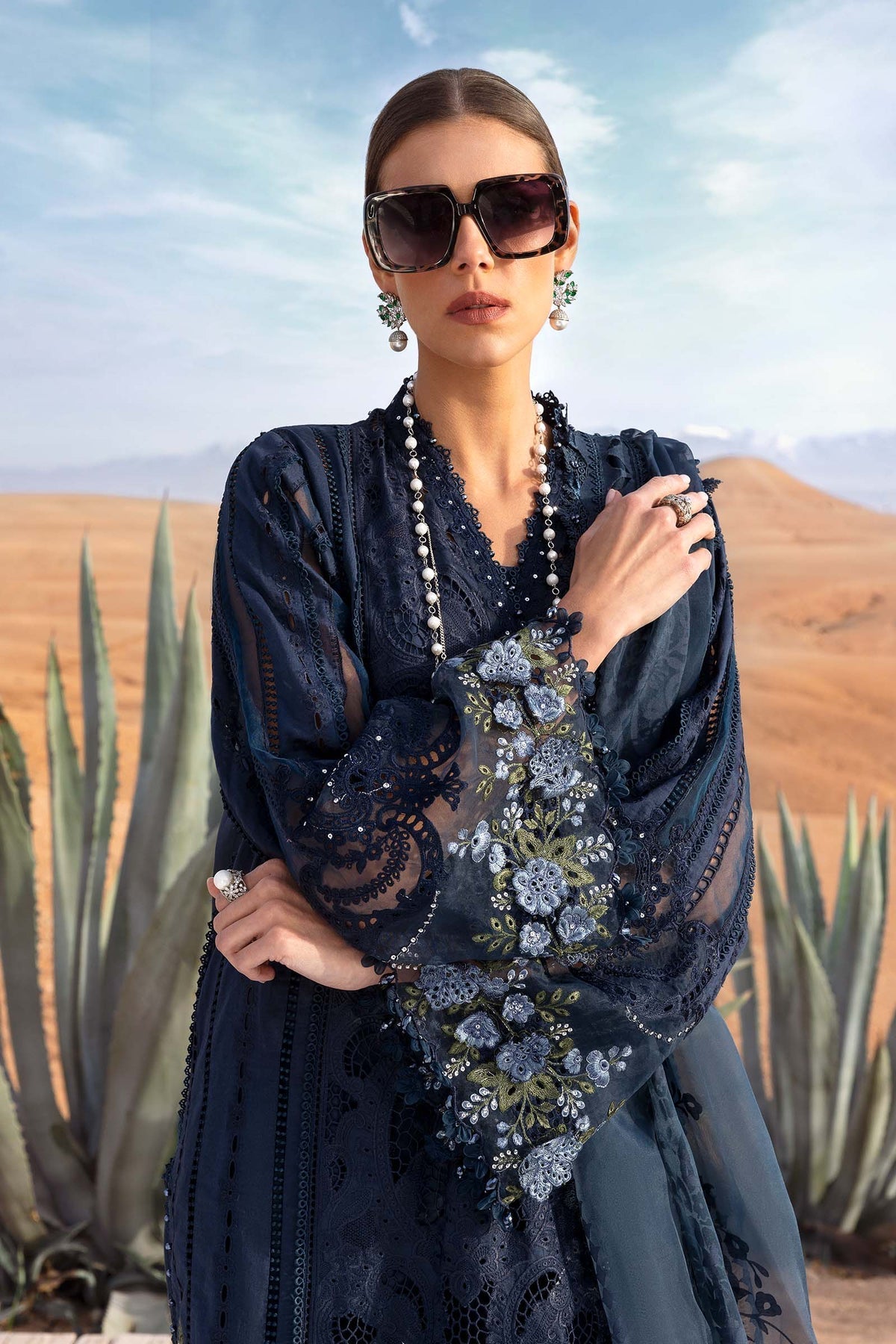 Maria B | Luxury Lawn 25 | D-2504-B - Official Maria B stockist in UK - Sakeena London