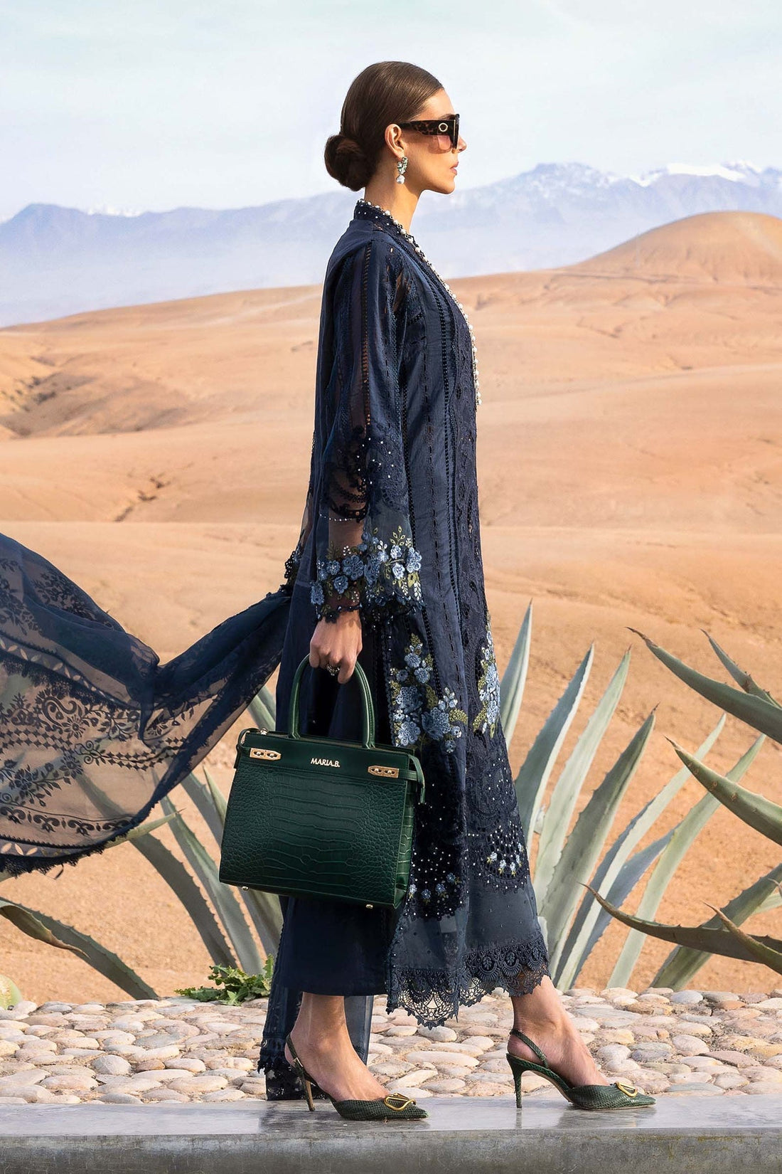 Maria B | Luxury Lawn 25 | D-2504-B - Official Maria B stockist in UK - Sakeena London