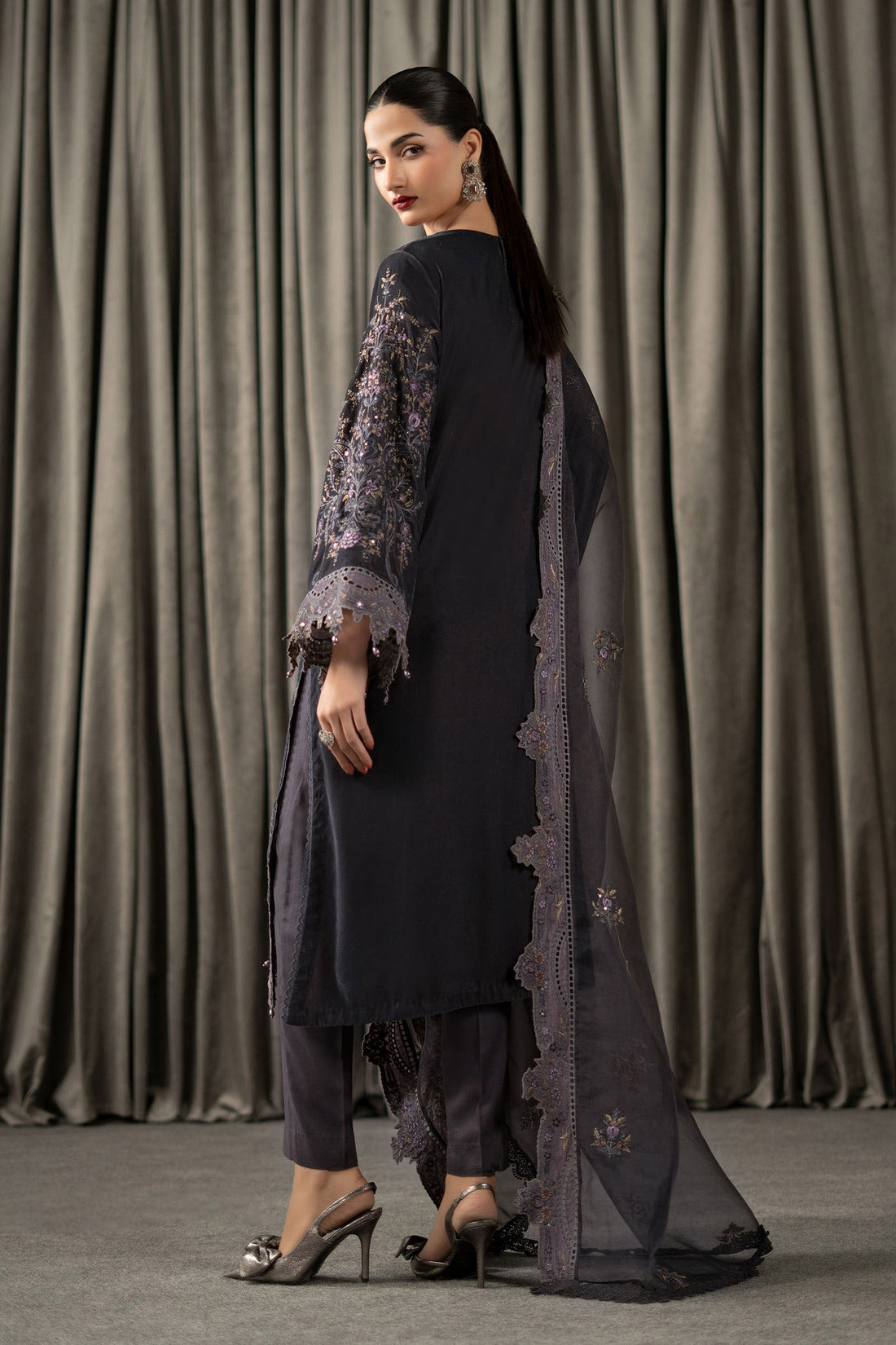 Maria B | Winter Luxe Pret 25 | WLS-1305 - Official Maria B stockist in UK - Sakeena London