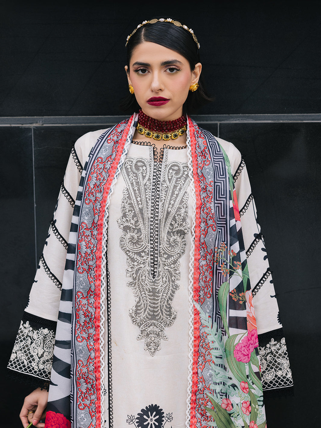 Mahnur | Broadway Luxury Lawn 25 | Freesia - Official Mahnur stockist in UK - Sakeena London