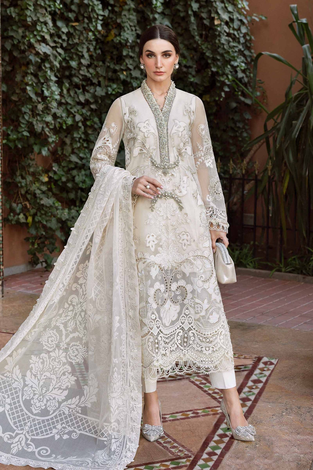 Maria B | Luxury Lawn 25 | D-2506-A - Official Maria B stockist in UK - Sakeena London