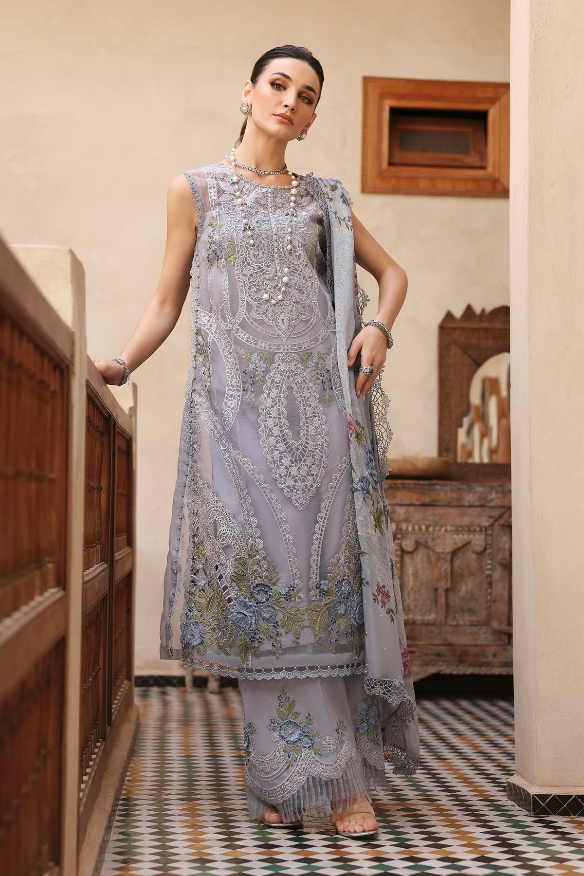 Maria B | Luxury Lawn 25 | D-2509-B - Official Maria B stockist in UK - Sakeena London