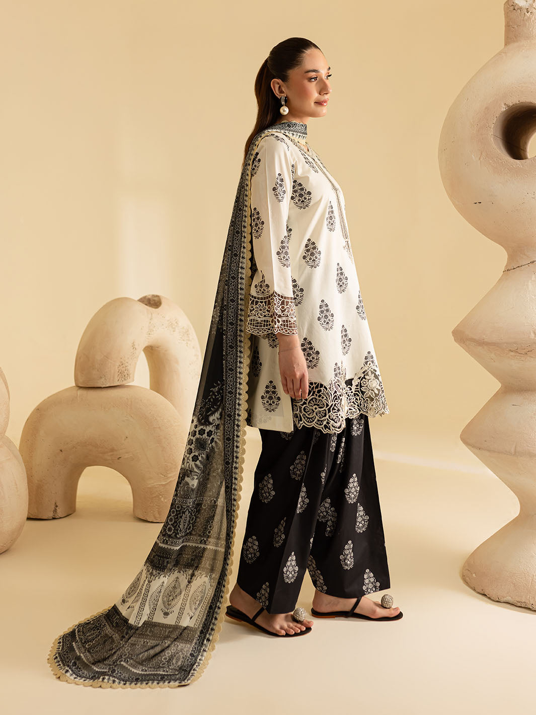 Mahnur | Leila Printkari Edit 25 | LP - 09 - Official Mahnur stockist in UK - Sakeena London