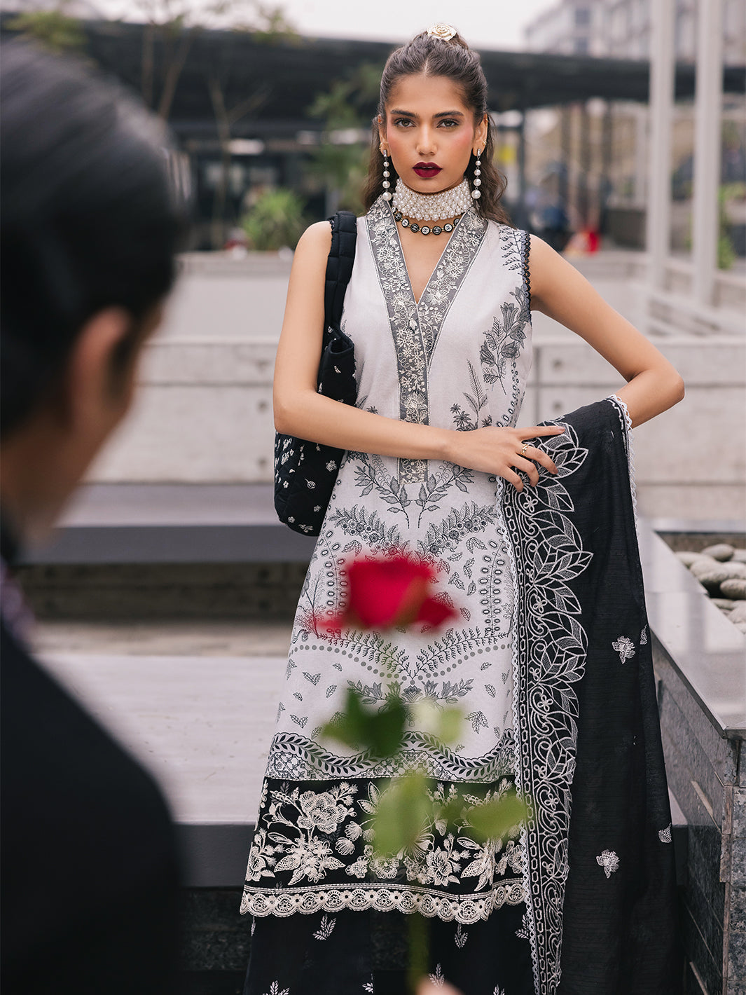 Mahnur | Broadway Luxury Lawn 25 | Daisy - Official Mahnur stockist in UK - Sakeena London