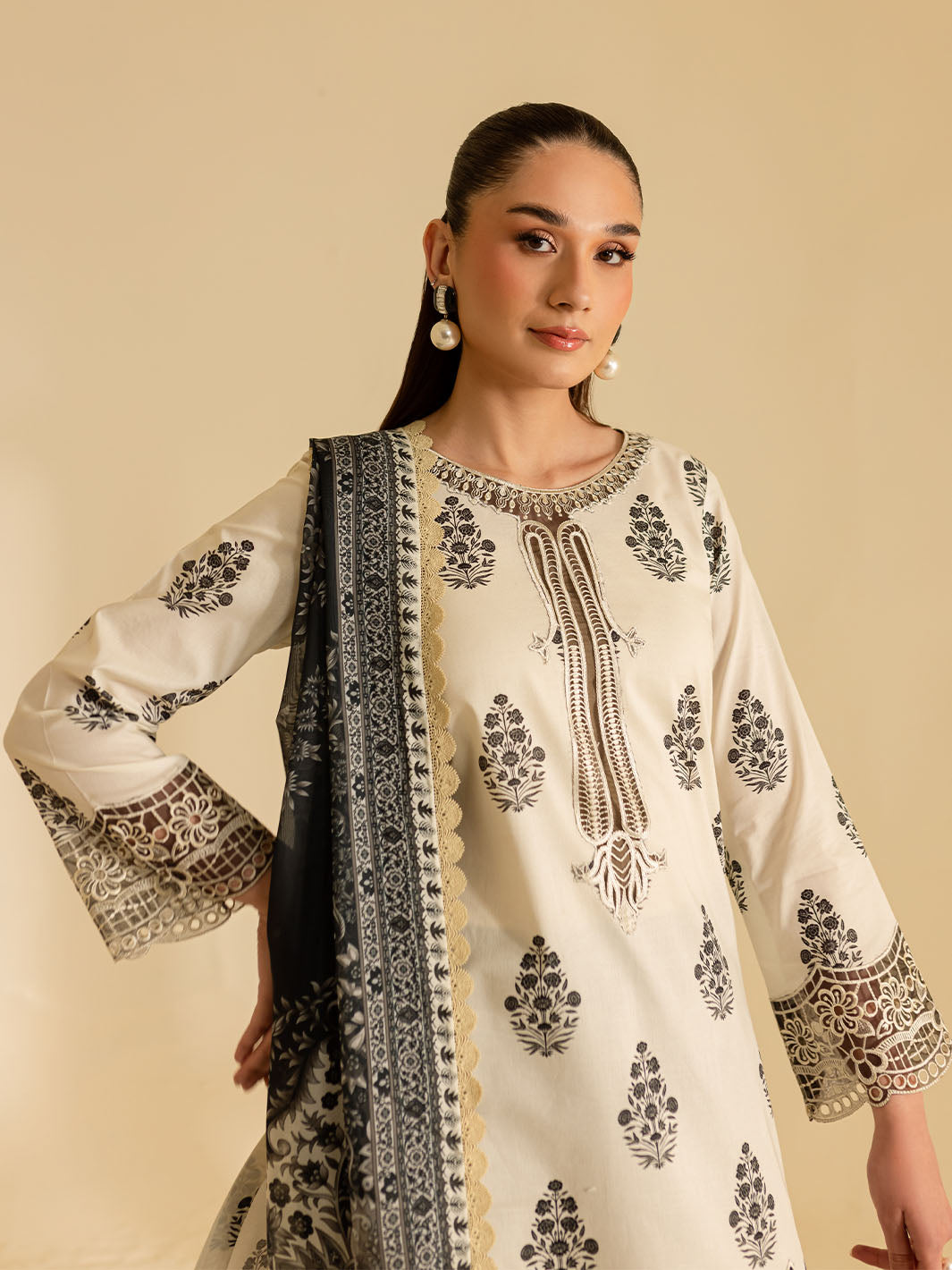 Mahnur | Leila Printkari Edit 25 | LP - 09 - Official Mahnur stockist in UK - Sakeena London