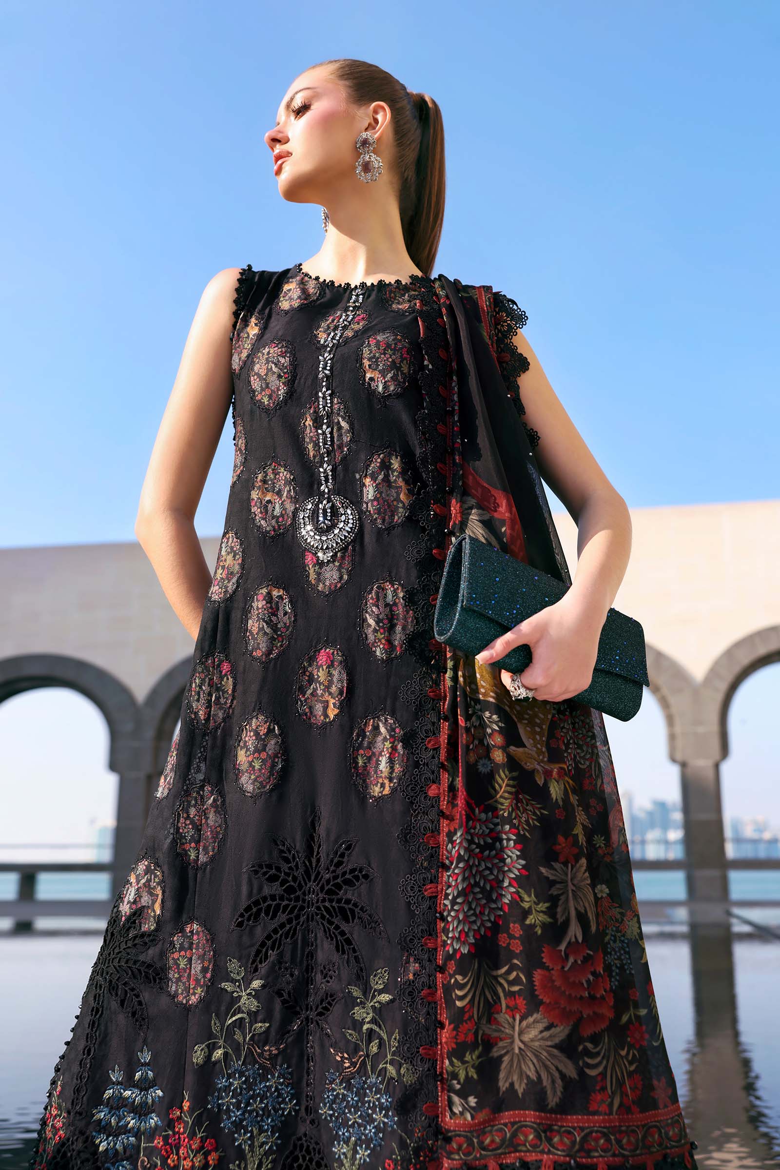 Maria B | Lawn 26 | D-2605-B
