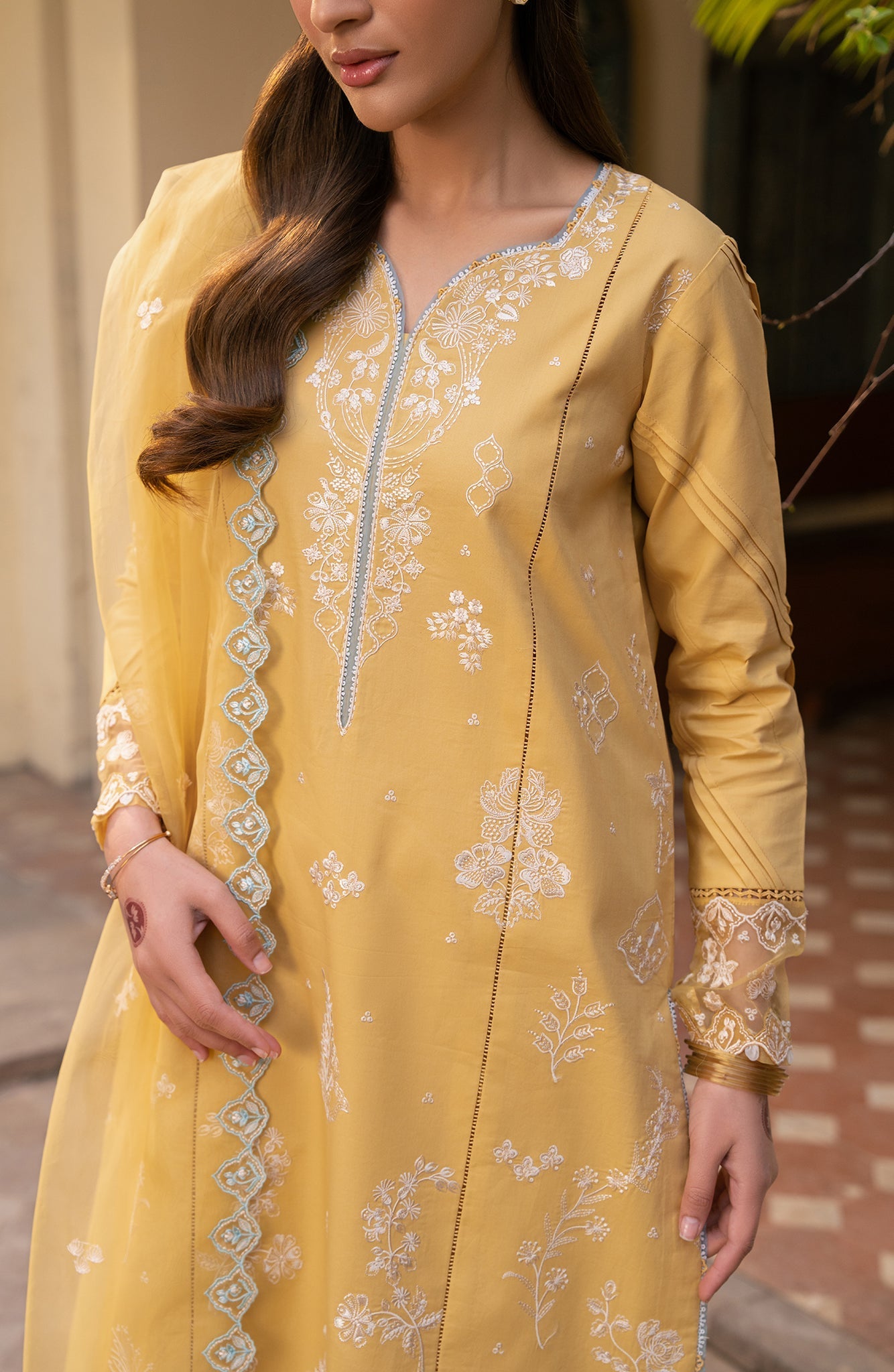 Seran | Luxury Lawn | Zira
