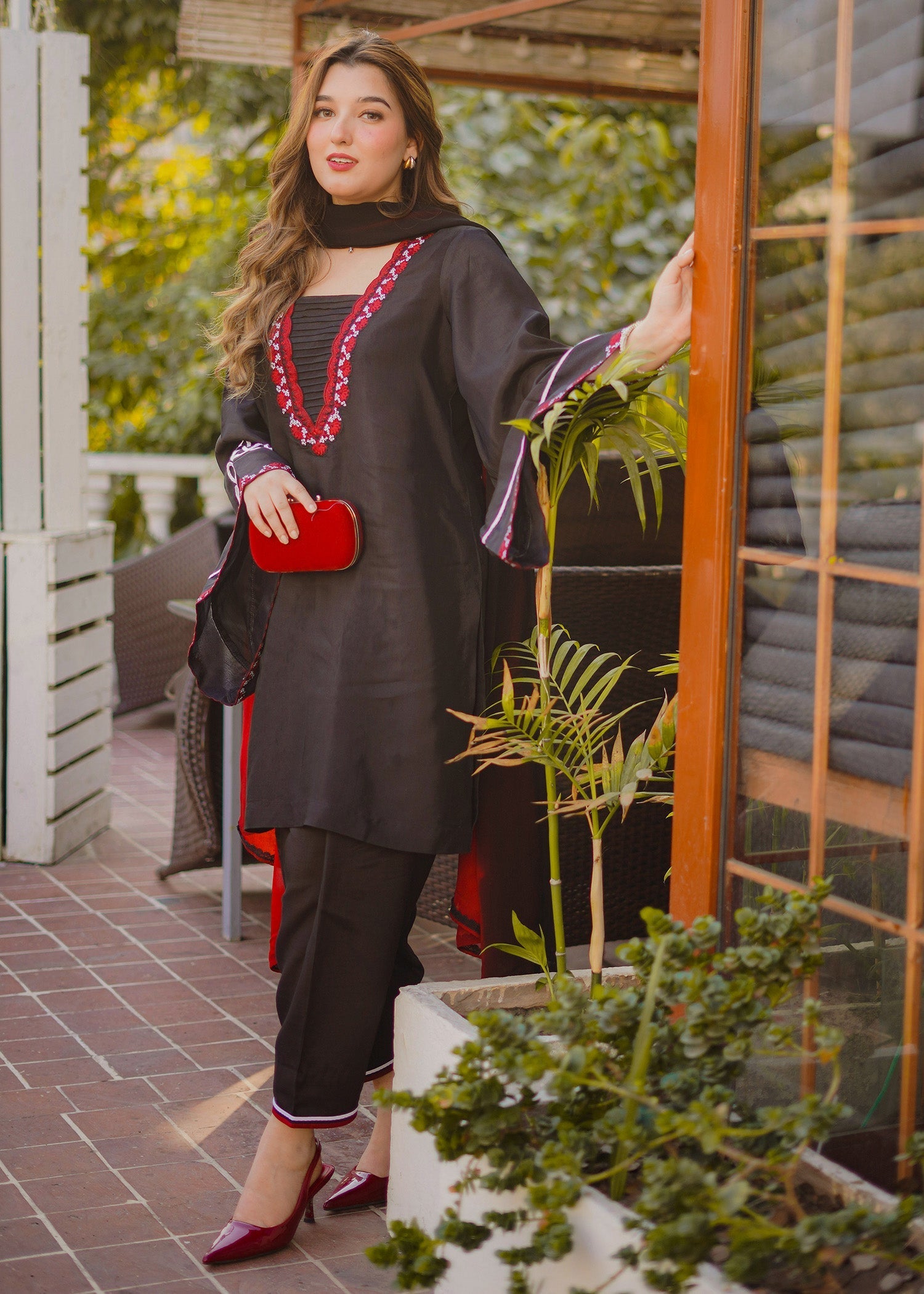 Fozia Khalid | Silk Spire | NOIR - Official Fozia Khalid stockist in UK - Sakeena London