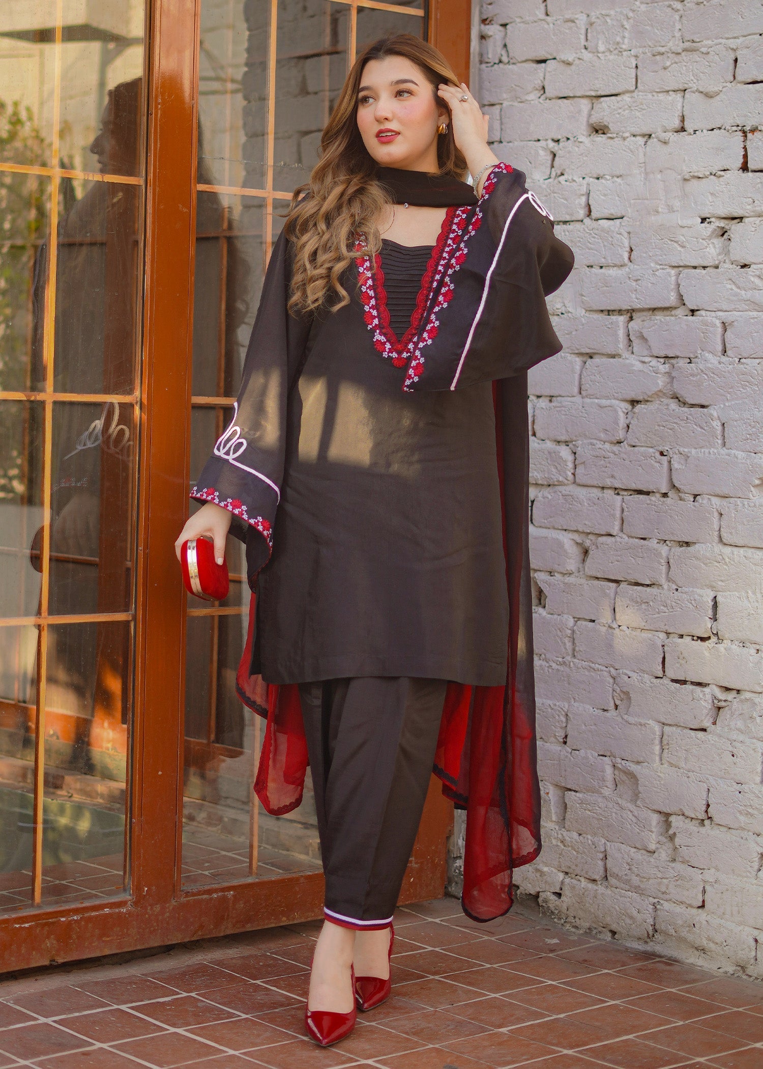 Fozia Khalid | Silk Spire | NOIR - Official Fozia Khalid stockist in UK - Sakeena London