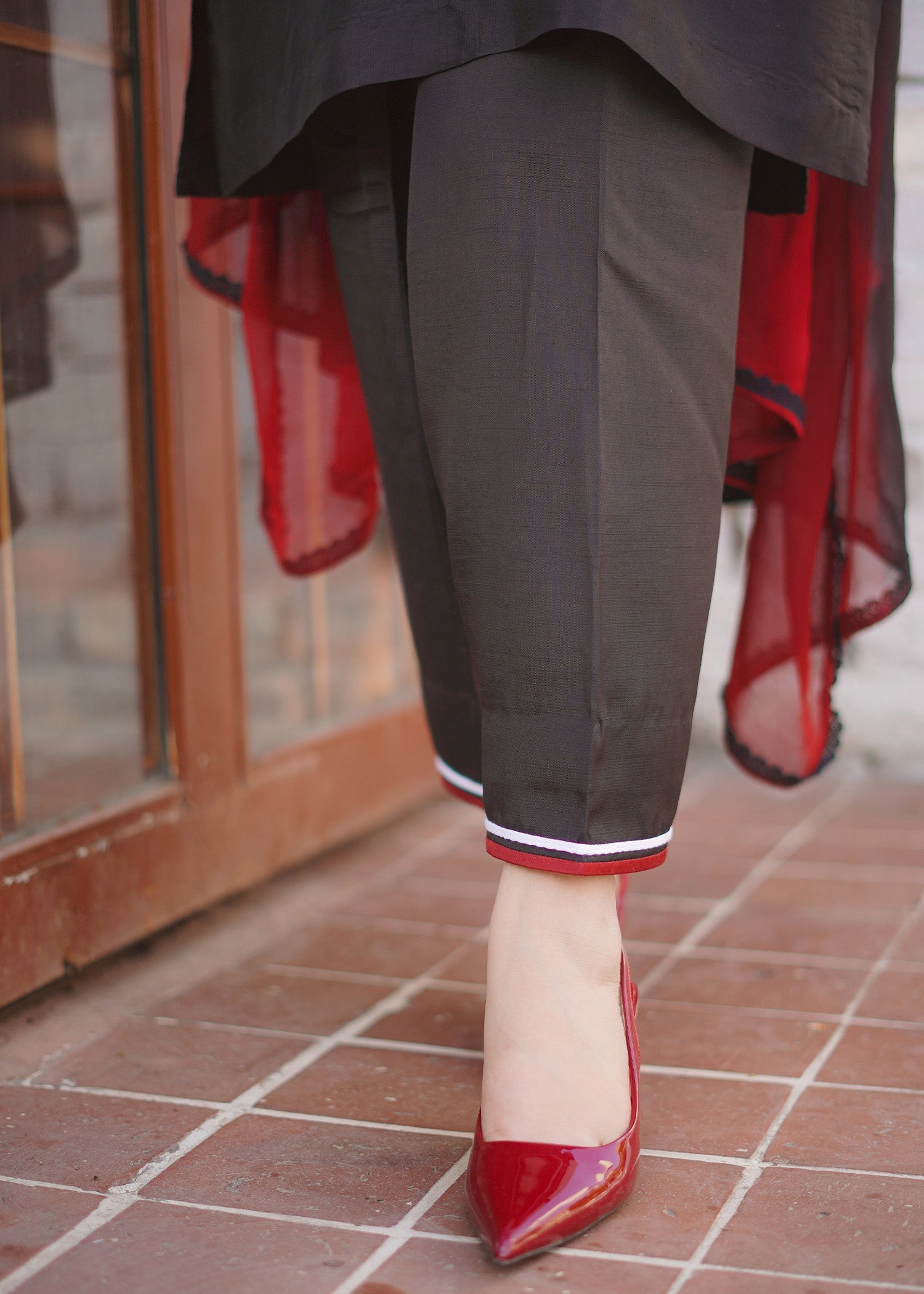 Fozia Khalid | Silk Spire | NOIR - Official Fozia Khalid stockist in UK - Sakeena London
