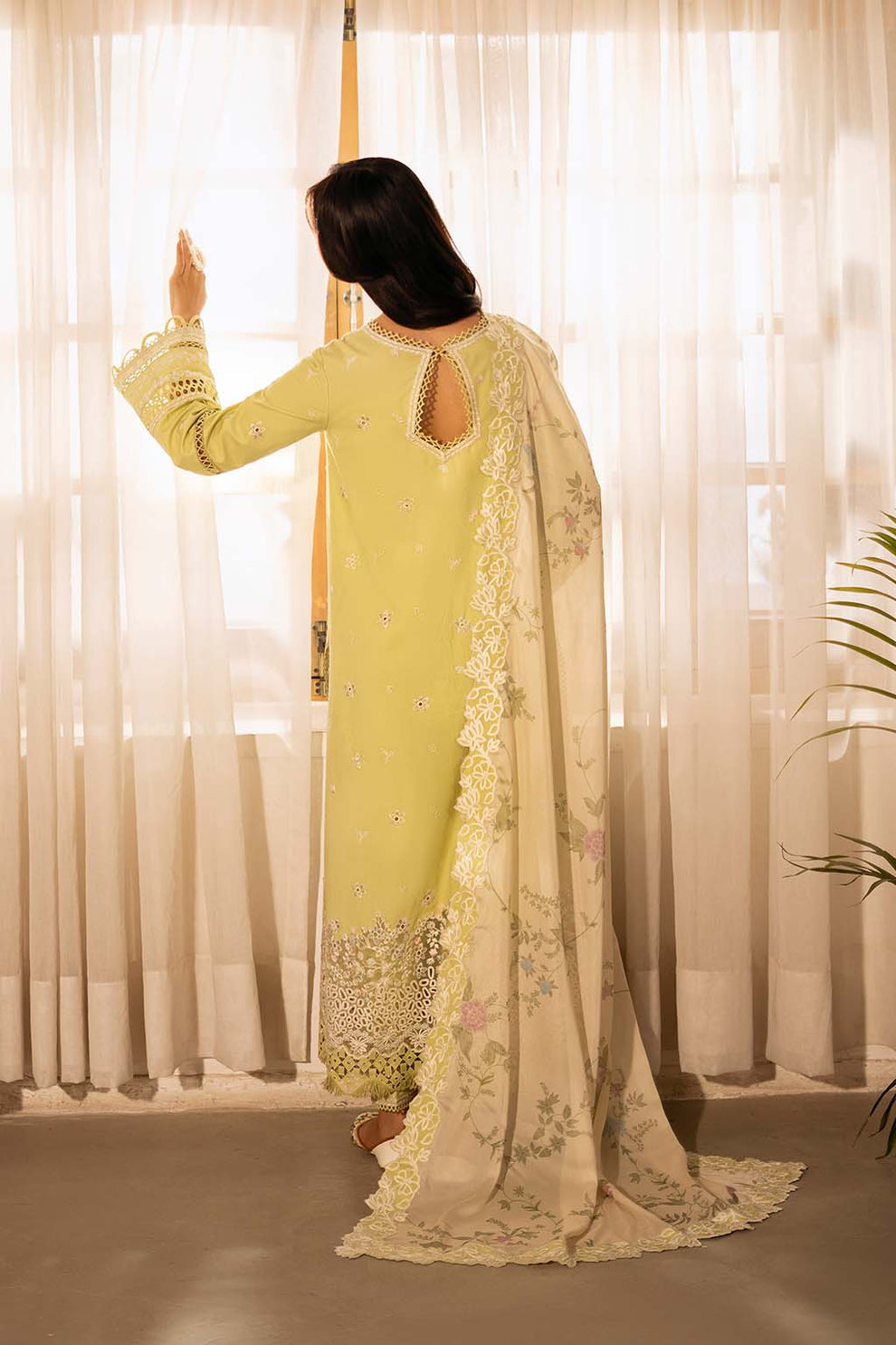 Zarposh | Sajni Lawn 25 | Gulnaz - Official Zarposh stockist in UK - Sakeena London