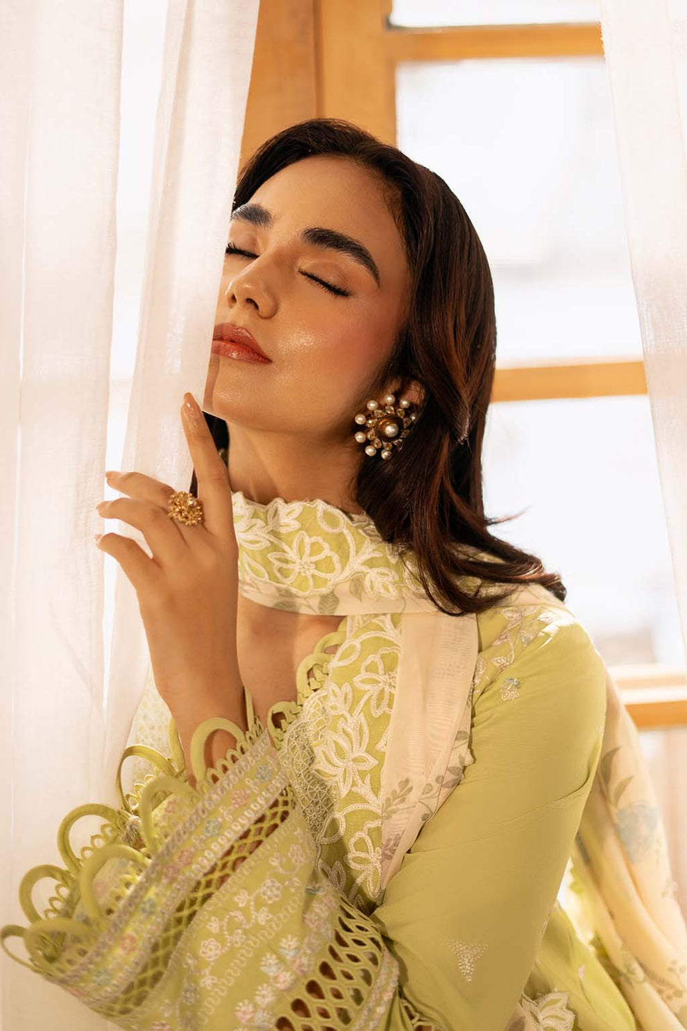 Zarposh | Sajni Lawn 25 | Gulnaz - Official Zarposh stockist in UK - Sakeena London