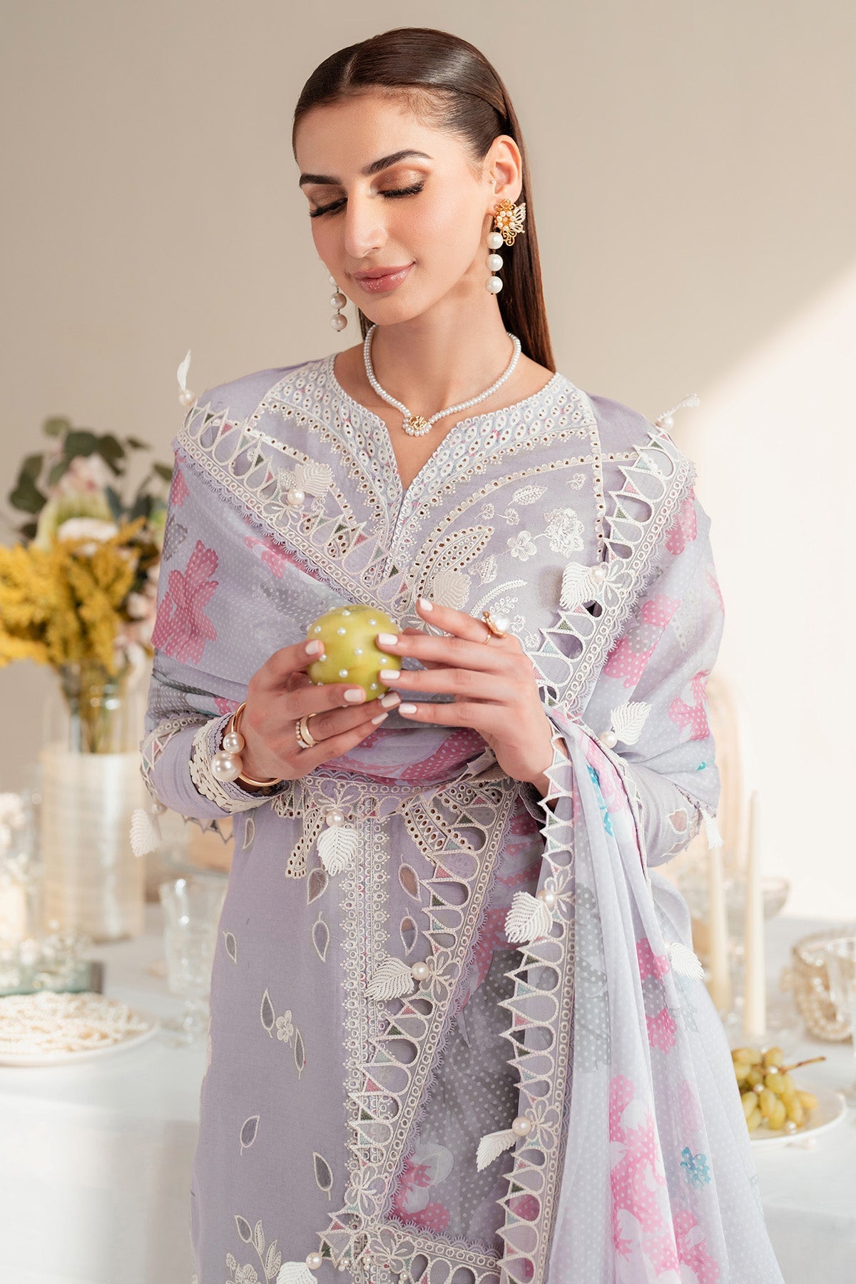 Jazmin | Iris Luxury Lawn 25 | IL'25-D06 - Official Jazmin stockist in UK - Sakeena London