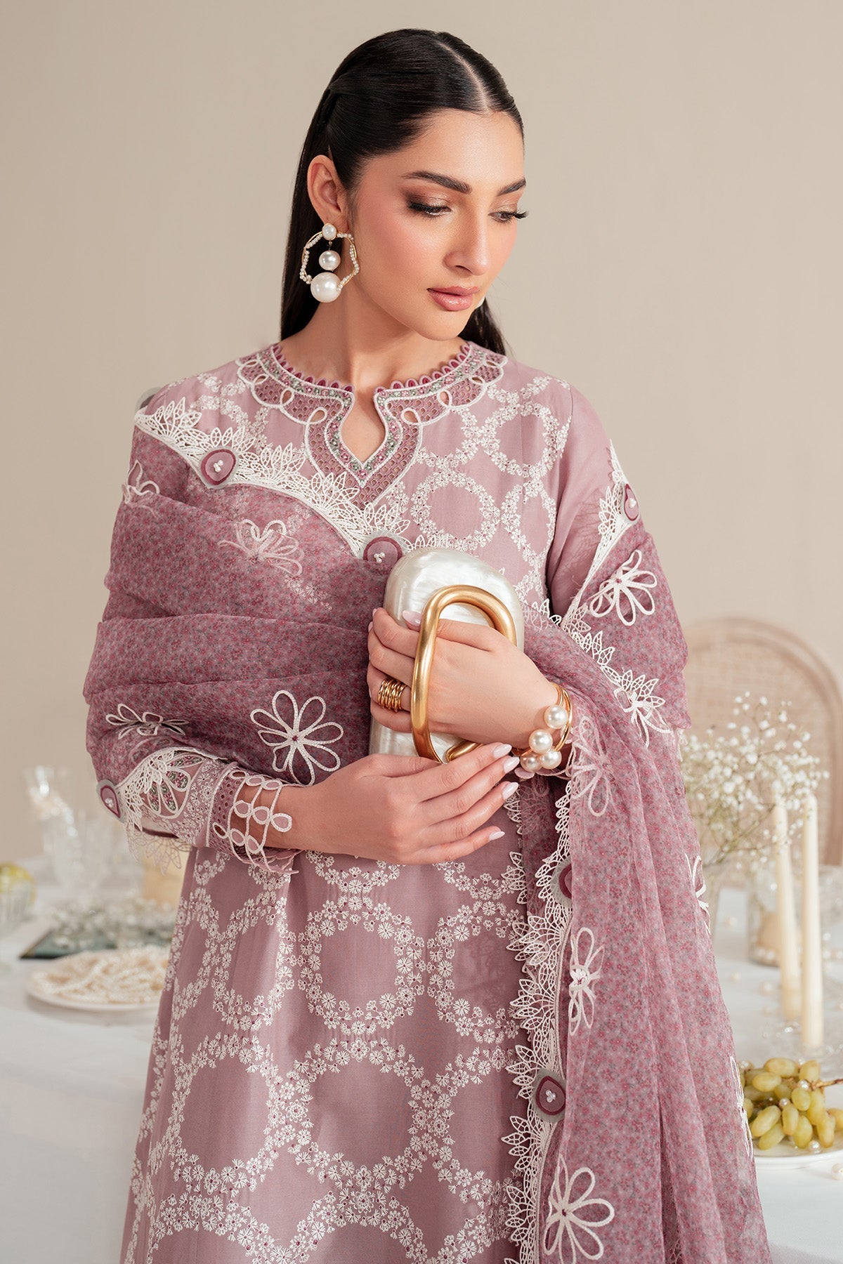 Jazmin | Iris Luxury Lawn 25 | IL'25-D10 - Official Jazmin stockist in UK - Sakeena London