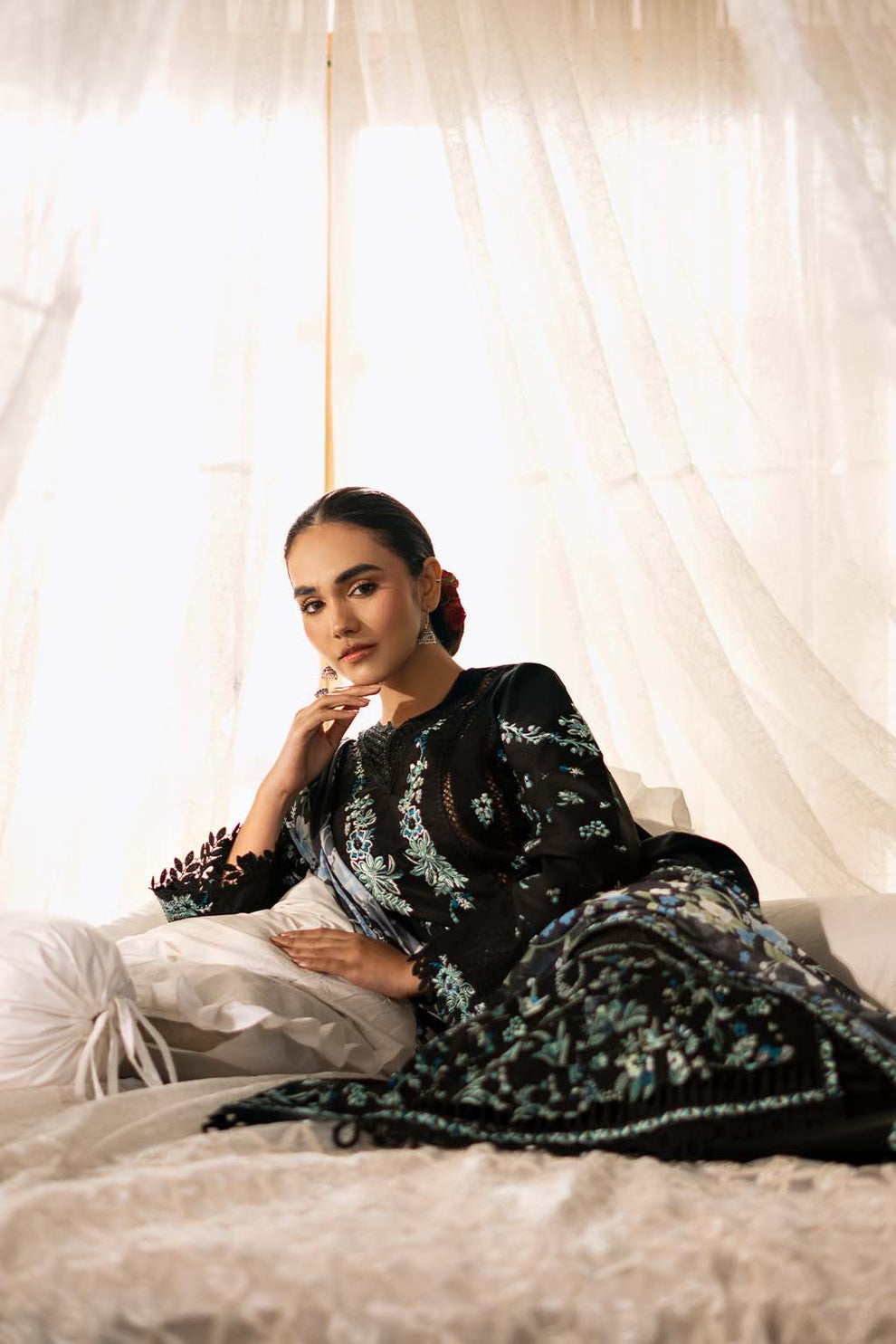 Zarposh | Sajni Lawn 25 | Mahzadi - Official Zarposh stockist in UK - Sakeena London