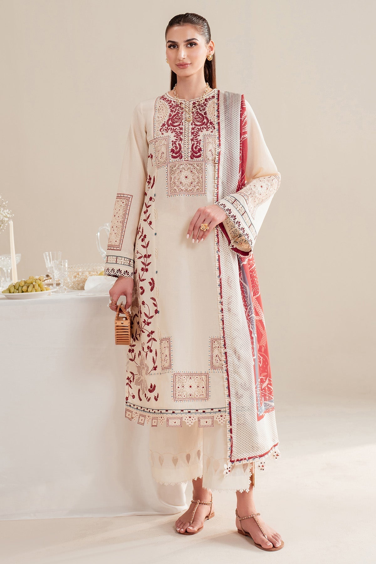 Jazmin | Iris Luxury Lawn 25 | IL'25-D02 - Official Jazmin stockist in UK - Sakeena London