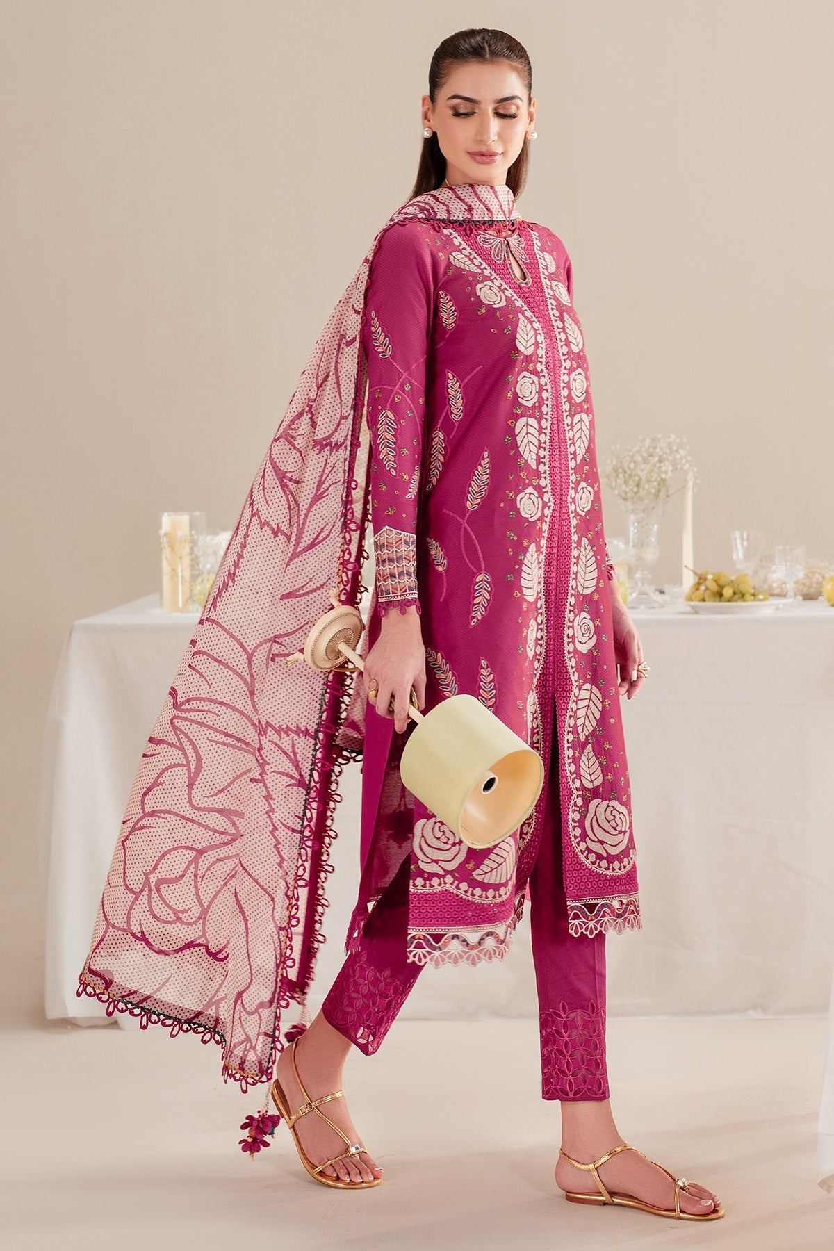 Jazmin | Iris Luxury Lawn 25 | IL'25-D05 - Official Jazmin stockist in UK - Sakeena London