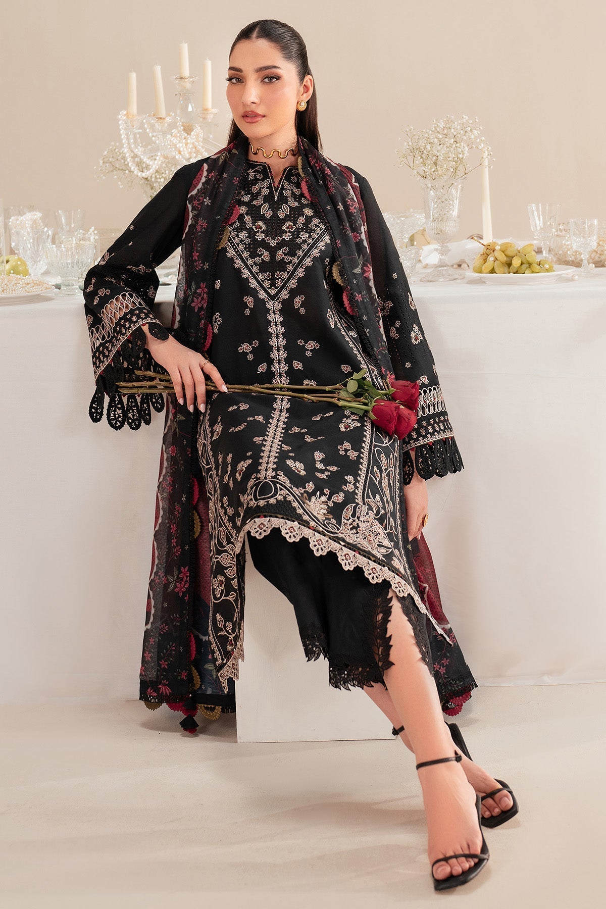 Jazmin | Iris Luxury Lawn 25 | IL'25-D07 - Official Jazmin stockist in UK - Sakeena London