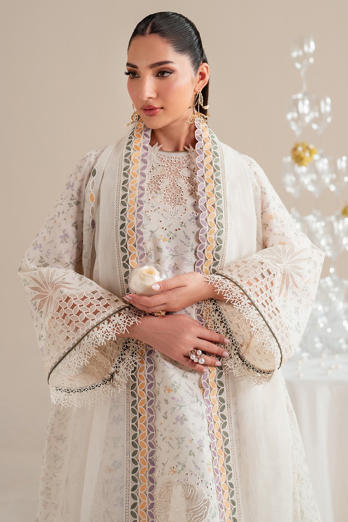 Jazmin | Iris Luxury Lawn 25 | IL'25-D09 - Official Jazmin stockist in UK - Sakeena London