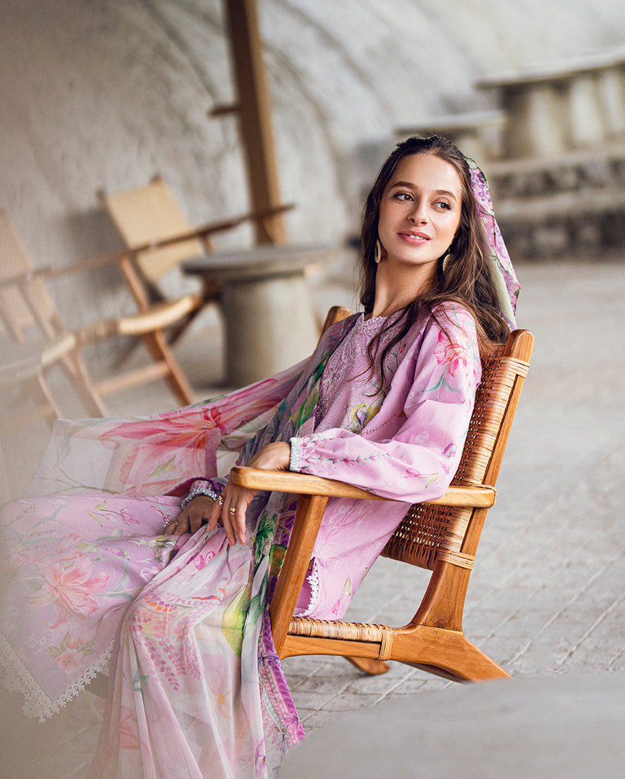 Roheenaz | Garden Veal Printed Lawn 25 | Rosey Daze - Official Roheenaz stockist in UK - Sakeena London