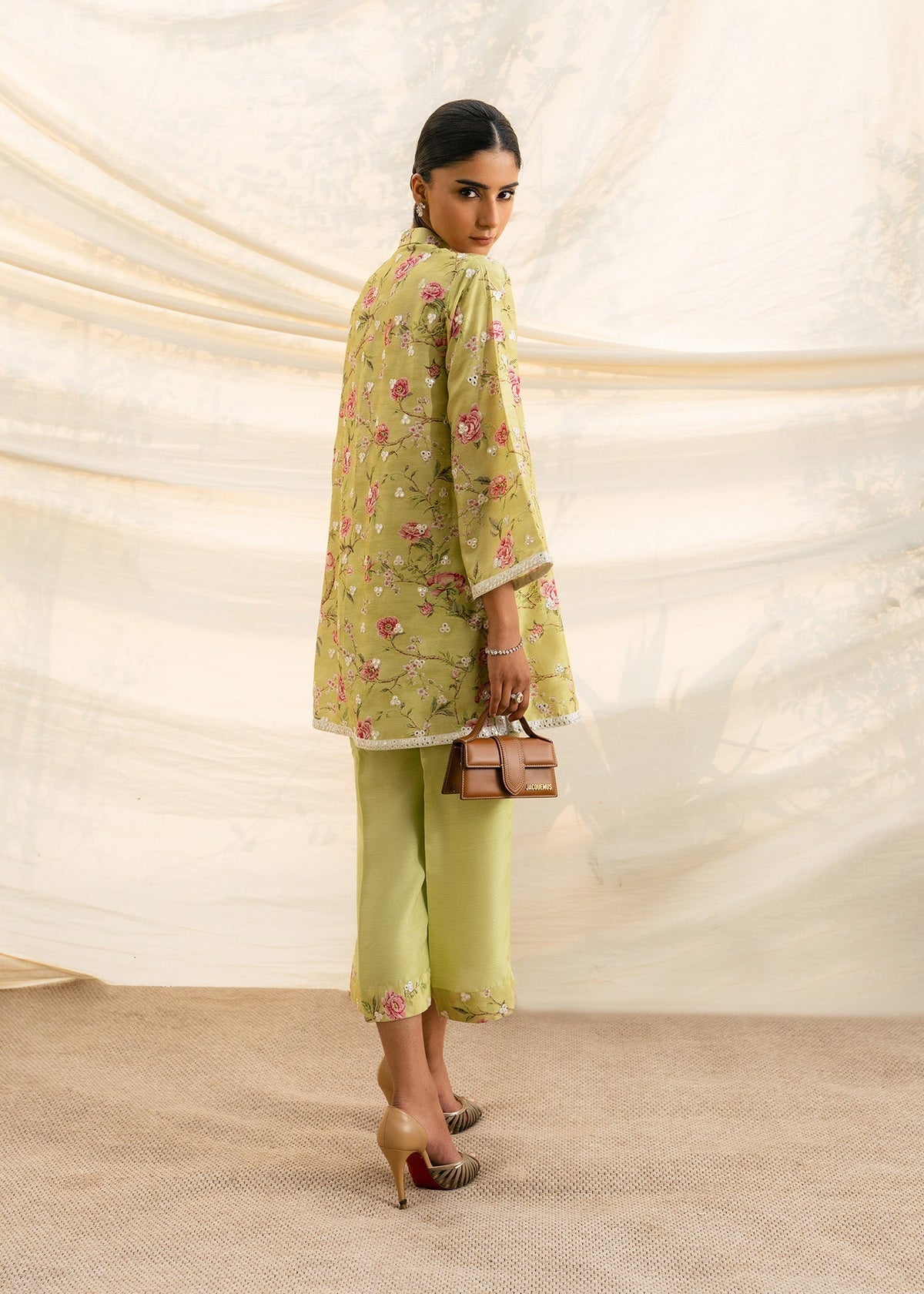 Mahgul | Ambi Bagh Silk Edit | Gulpari