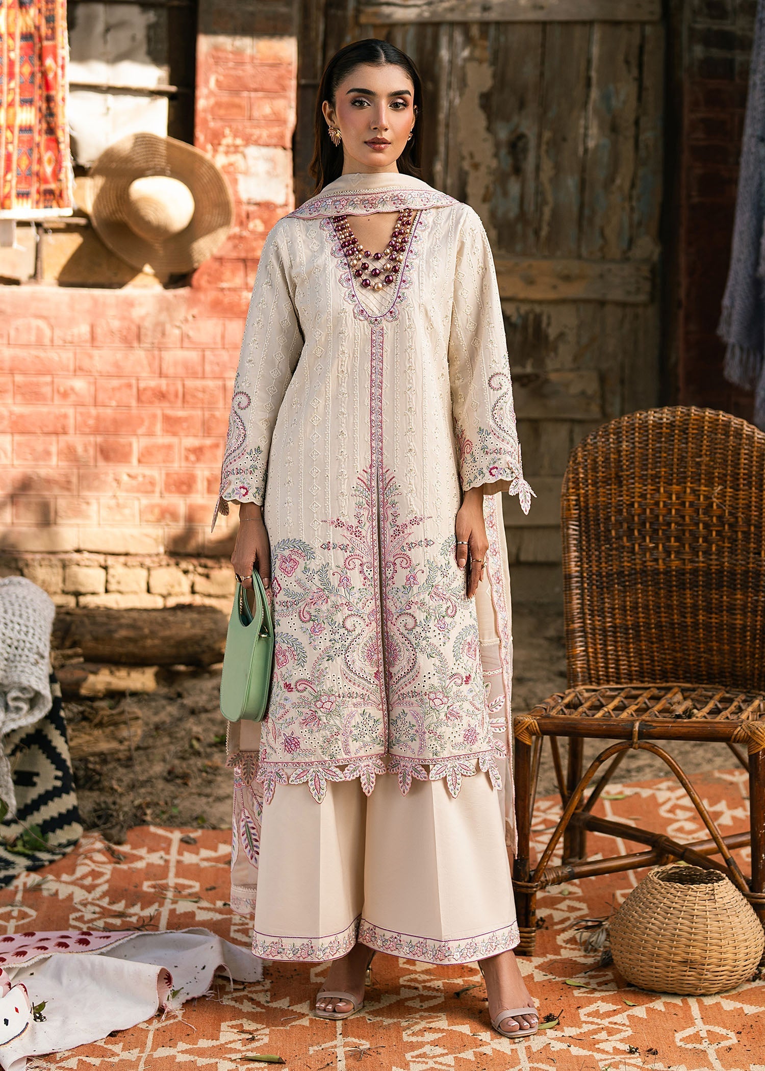 Zarizaa | Aura of Flora | LOTUS