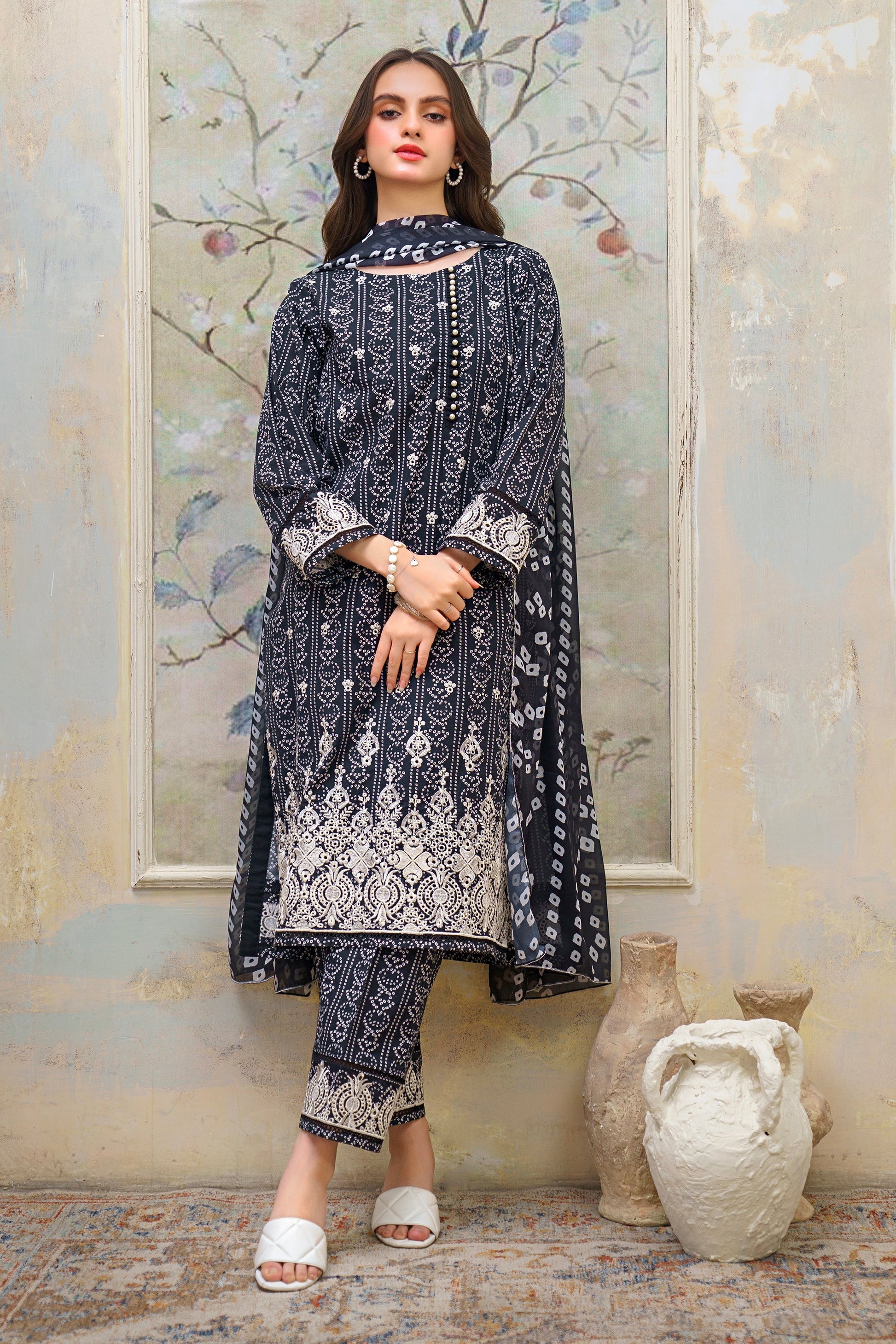 Hana | Floral Symphony | Black Twist - Official Hana stockist in UK - Sakeena London
