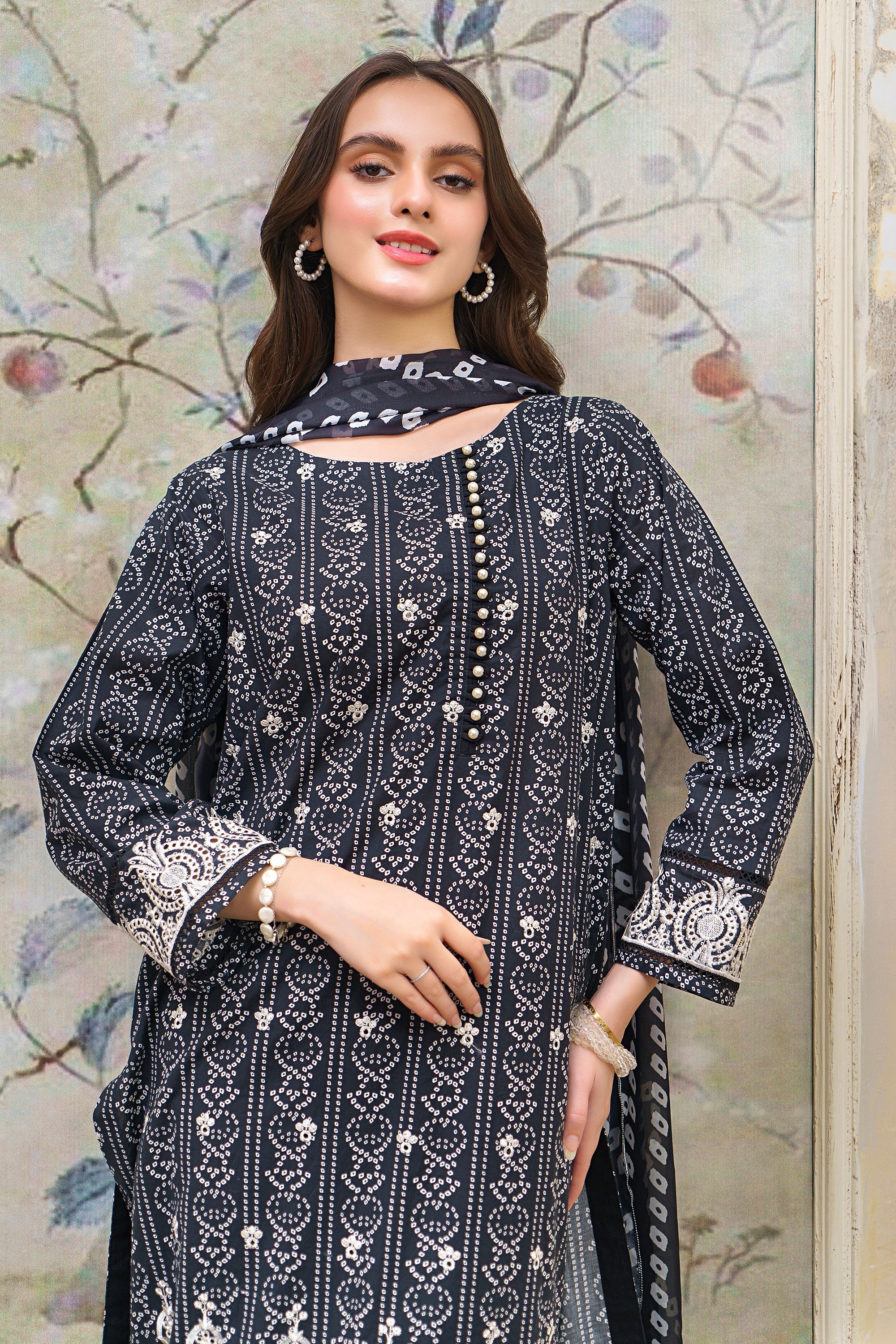 Hana | Floral Symphony | Black Twist - Official Hana stockist in UK - Sakeena London