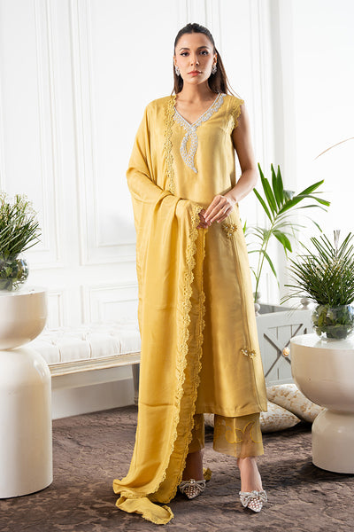 Amna Arshad | Zolu Collection 24 | Syra - Official Amna Arshad stockist in UK - Sakeena London