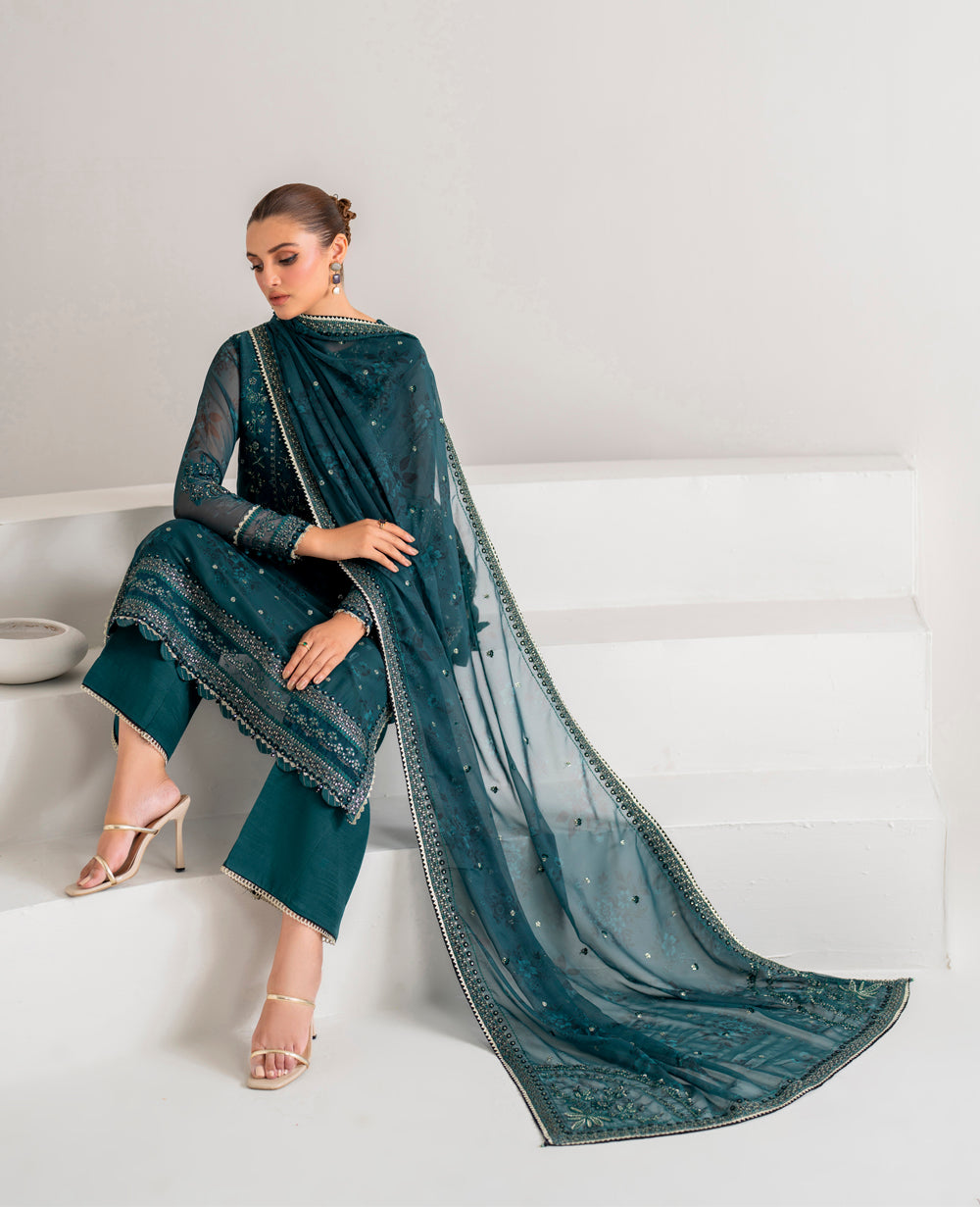 Xenia Formals | Raahi Luxury Formals | AURA - Official Xenia Formals stockist in UK - Sakeena London