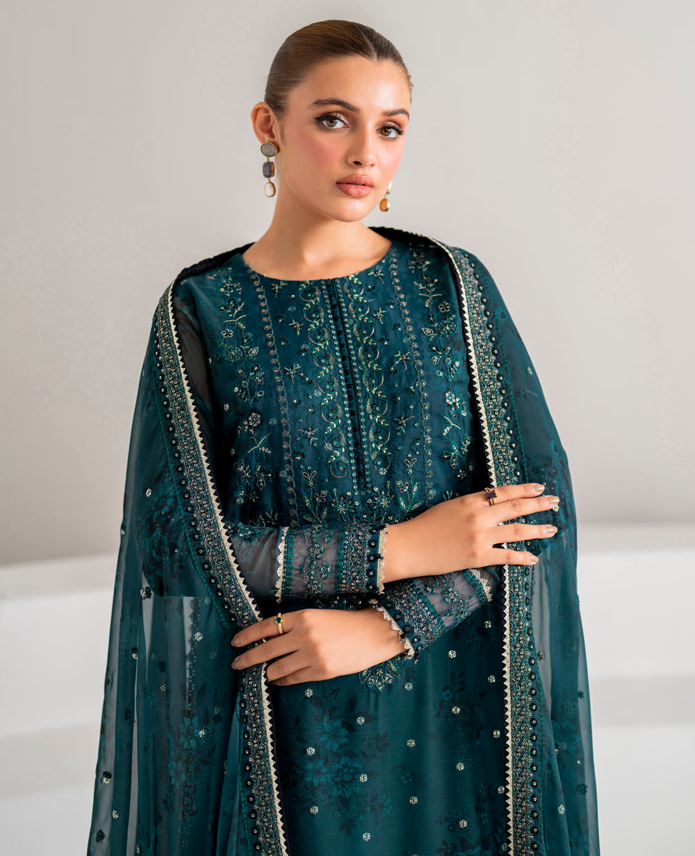Xenia Formals | Raahi Luxury Formals | AURA - Official Xenia Formals stockist in UK - Sakeena London